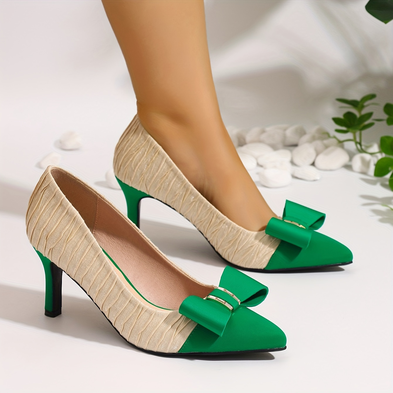 

Chic Green Bowknot & Rhinestone Women's Pumps - Sexy Pointed Toe, Kitten Heel Dress Shoes With Comfortable Slip-on Design