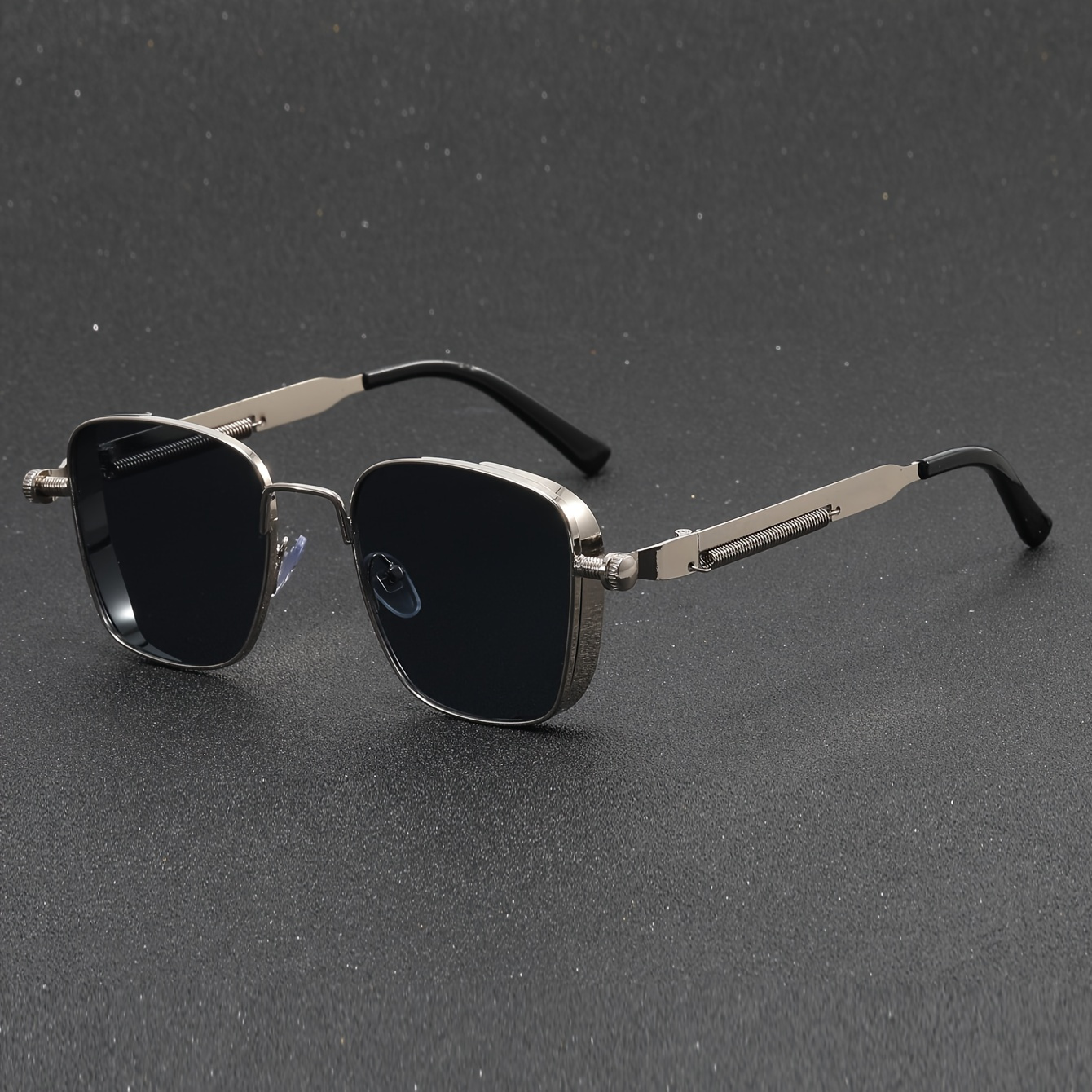 

Fashionable Oversized Metal Fashion Glasses In Silver Retro Steampunk Style For Men