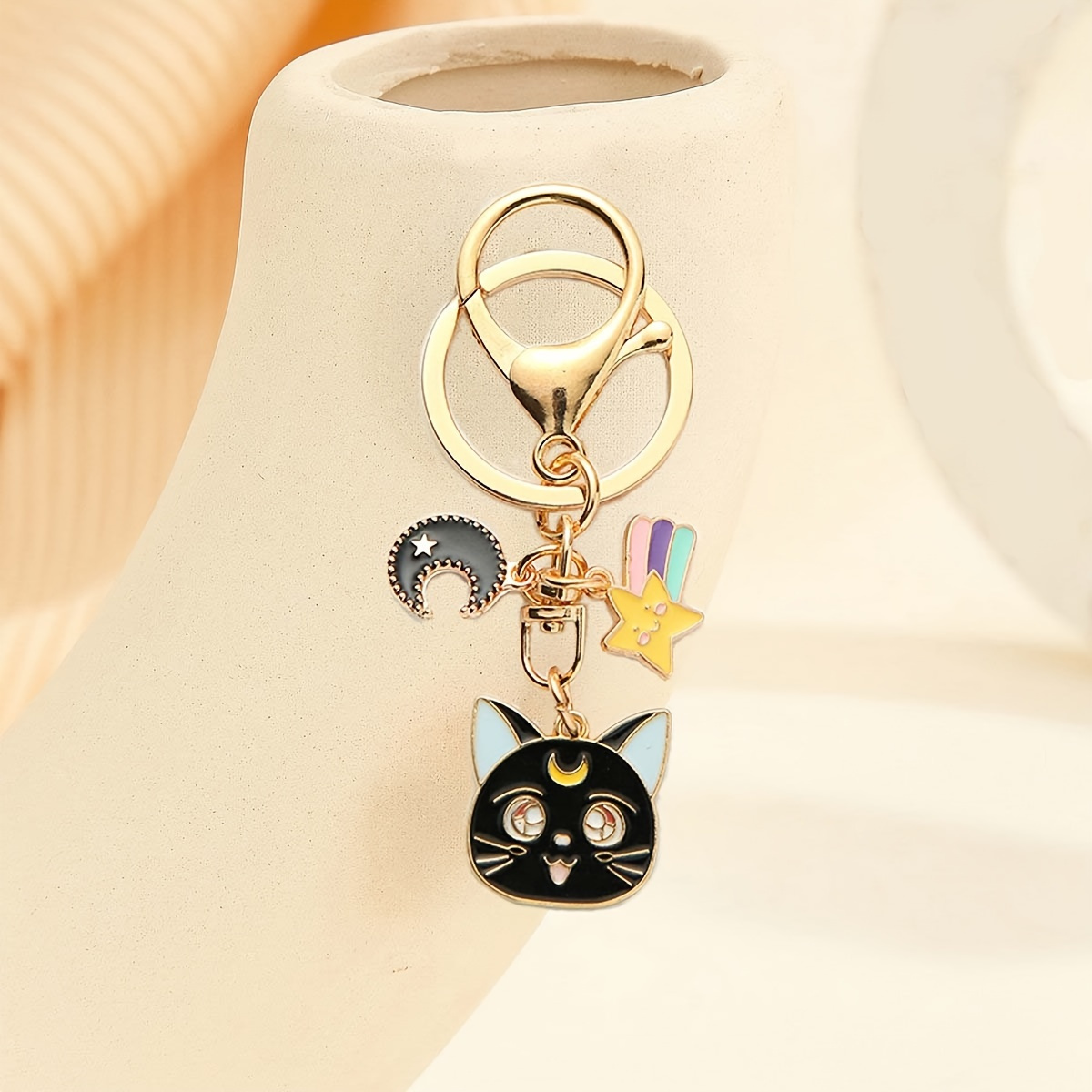 

And Cat Keychain: A And Unique Zinc Alloy Keyring A , , And , For And For Or . Suitable For Men And Women.