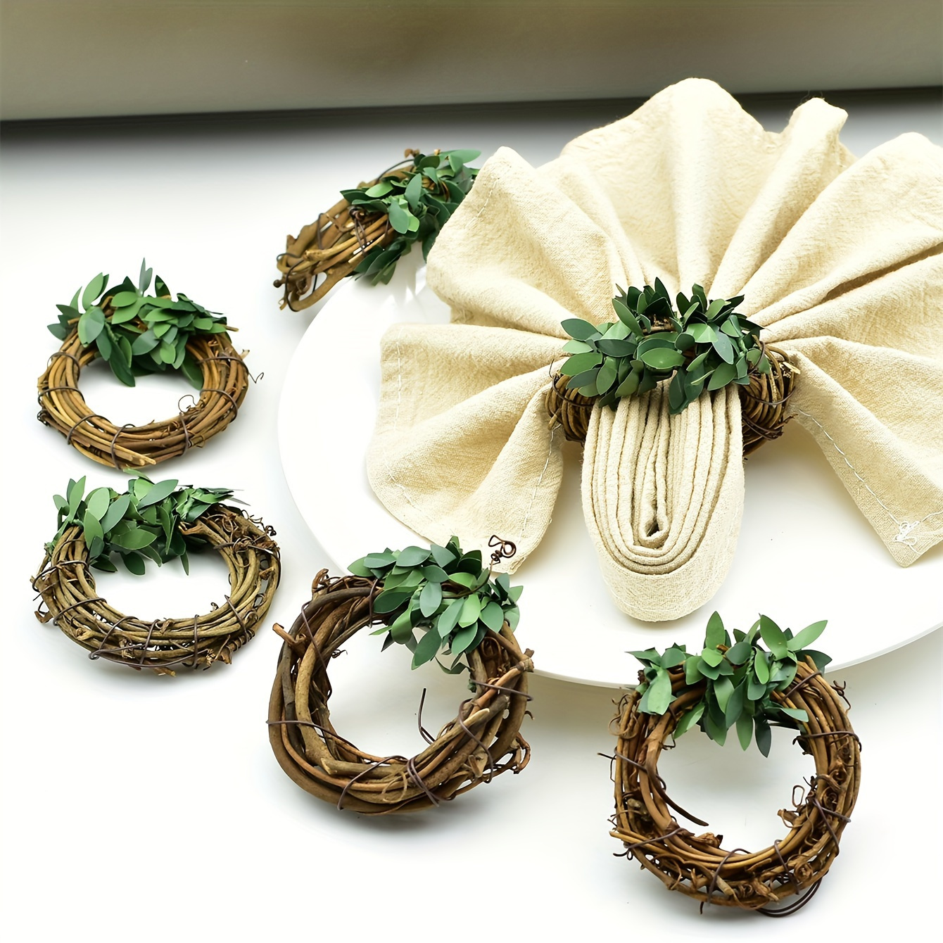 

4/6pcs, Plastic Napkin Rings, Rattan Circle Napkin Buckle, Natural Style Rustic Napkin Rings, Christmas Decoration, Dining Table Decor