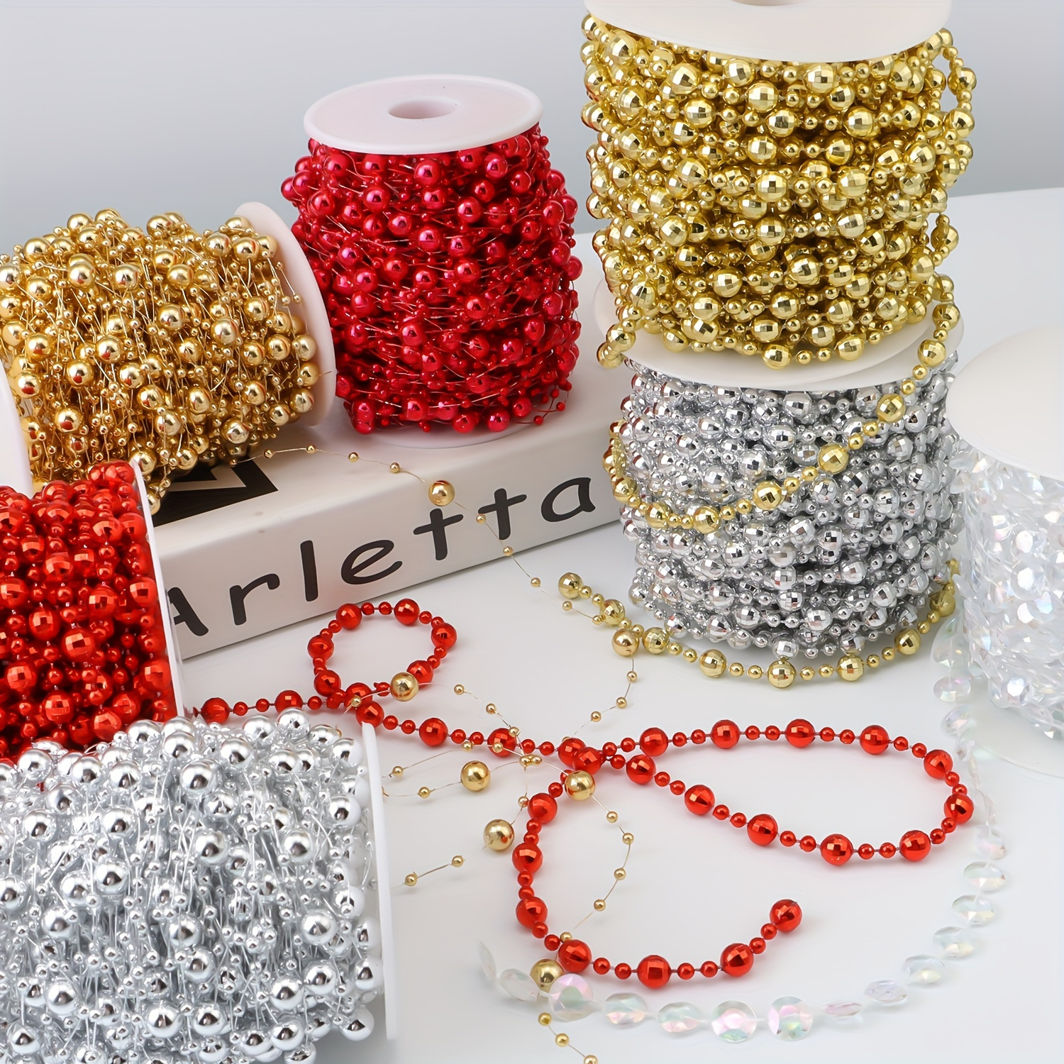 

1pc, 15/30meters Christmas Tree Beads Chain Garland Decoration Golden Red Silvery Artificial Plastic Reflective Pearls Strands String Chain Beaded Roll Christmas Party Decor Supplies