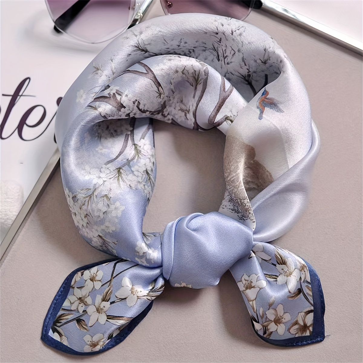 

Elegant Floral Print Bandana Scarf For Women - Light Blue Satin Hairband & Neck Accessory With White And Gray Floral Patterns, Evening , Casual Events, And Parties, Hair Scarf