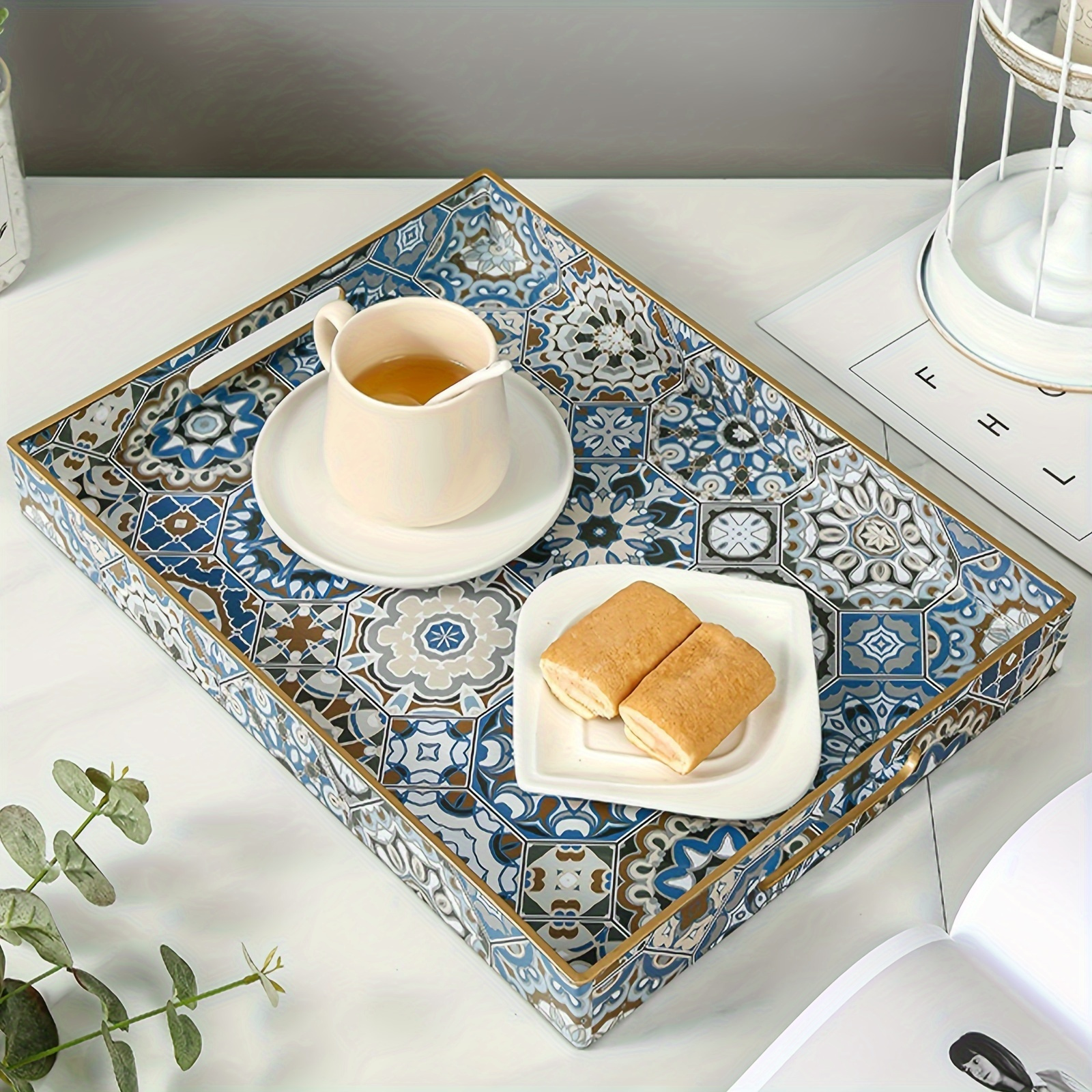 Plateau de service rond avec poignées dorées, plateau décoratif en acrylique  pour thé au café, plateau de service de nourriture de luxe réutilisable