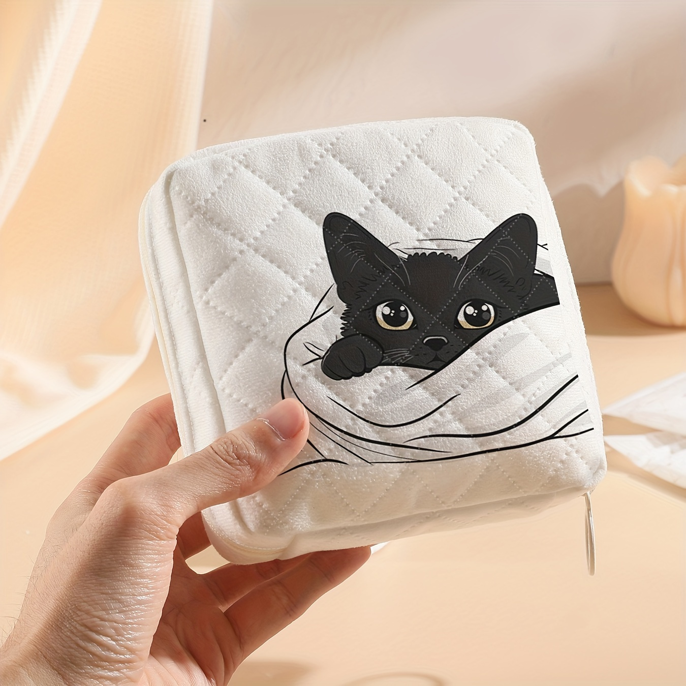 

1pc Cat Pattern Quilted Polyester Portable Organizer, Sanitary , Multipurpose Bag For Personal