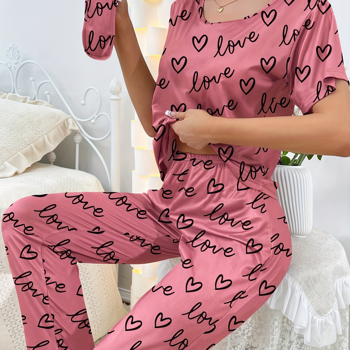 COZYEASE Women's Cute Pajama Set Heart Print Short Sleeve Round Neck Tee  Top and Pants Pajama Sets Sleepwear Soft