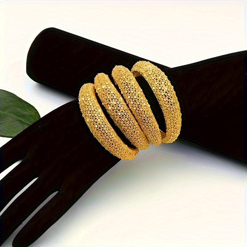 

4pcs Luxury 24k Golden Plated Zinc Alloy Bangle Set, Elegant Dubai Balls Design, Bracelets For Women, Ideal For Wedding, Party, Ramadan Gifts, Jewelry