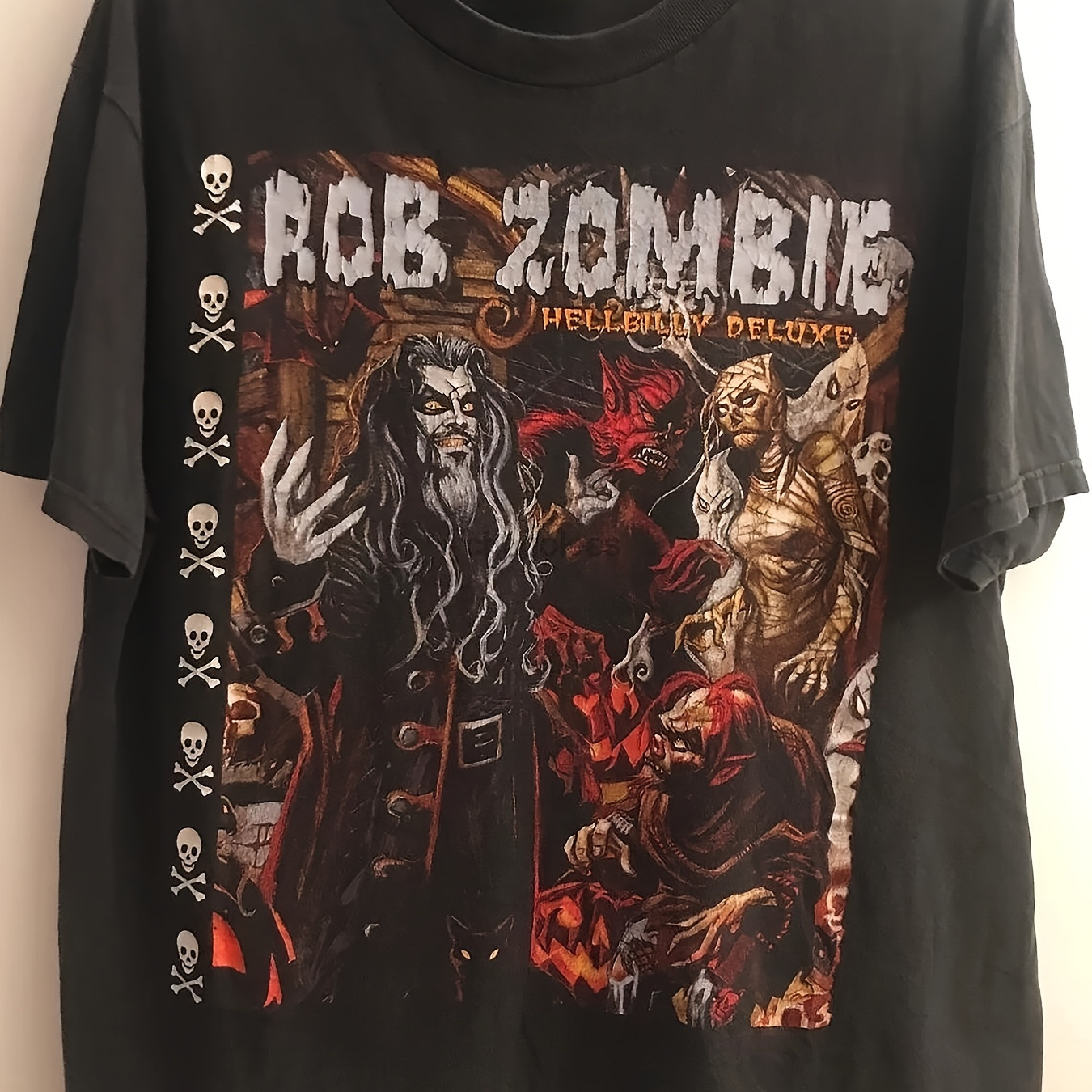 Vintage 1998 Rob Zombie Hellbilly Deluxe Tour Cotton Unisex Tshirt A comfortable summer T-shirt the perfect gift. Pure cotton 7.76 oz