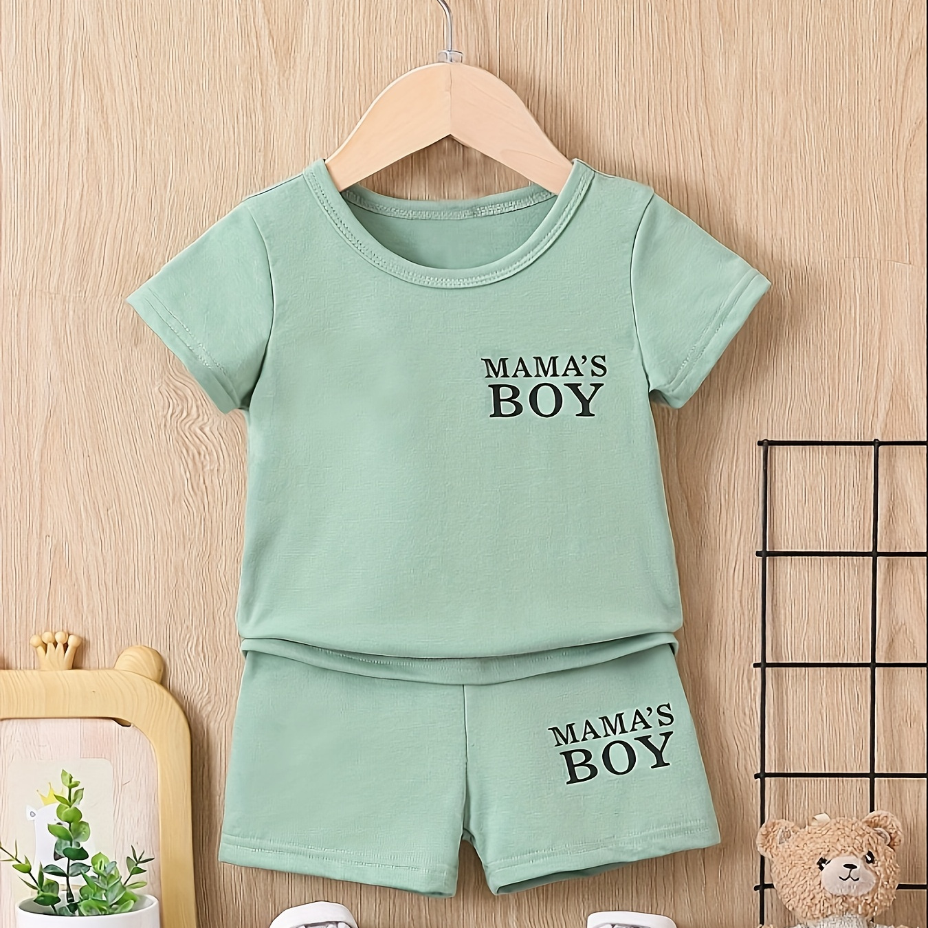

2pcs Baby Boy's Casual Crew Neck Short Sleeve "mama's Boy" Print T-shirt & Shorts Set, Baby Kid's Clothes For Summer