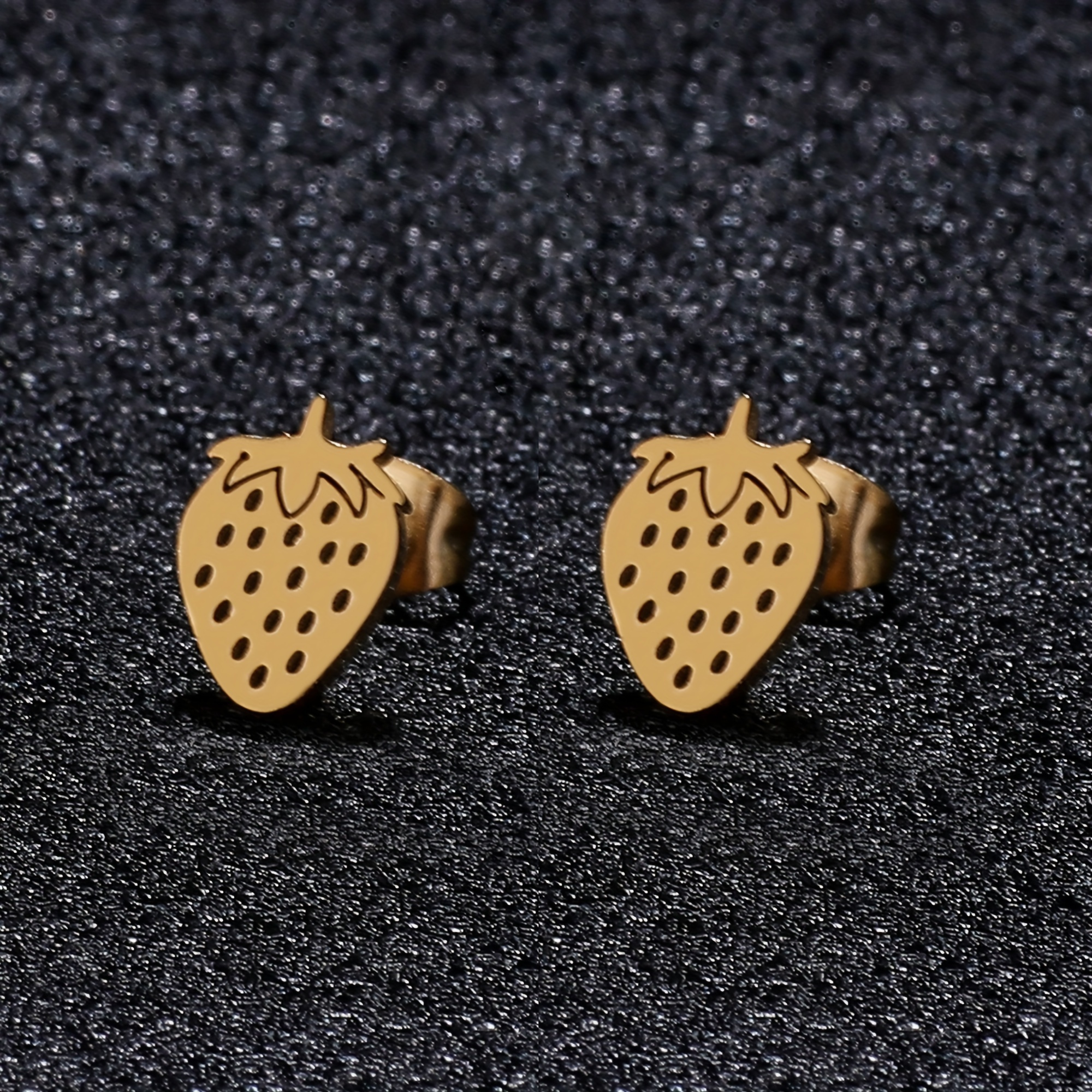 

[popular ] Stainless Steel Strawberry Ladies Stud Earrings Cute Jewelry