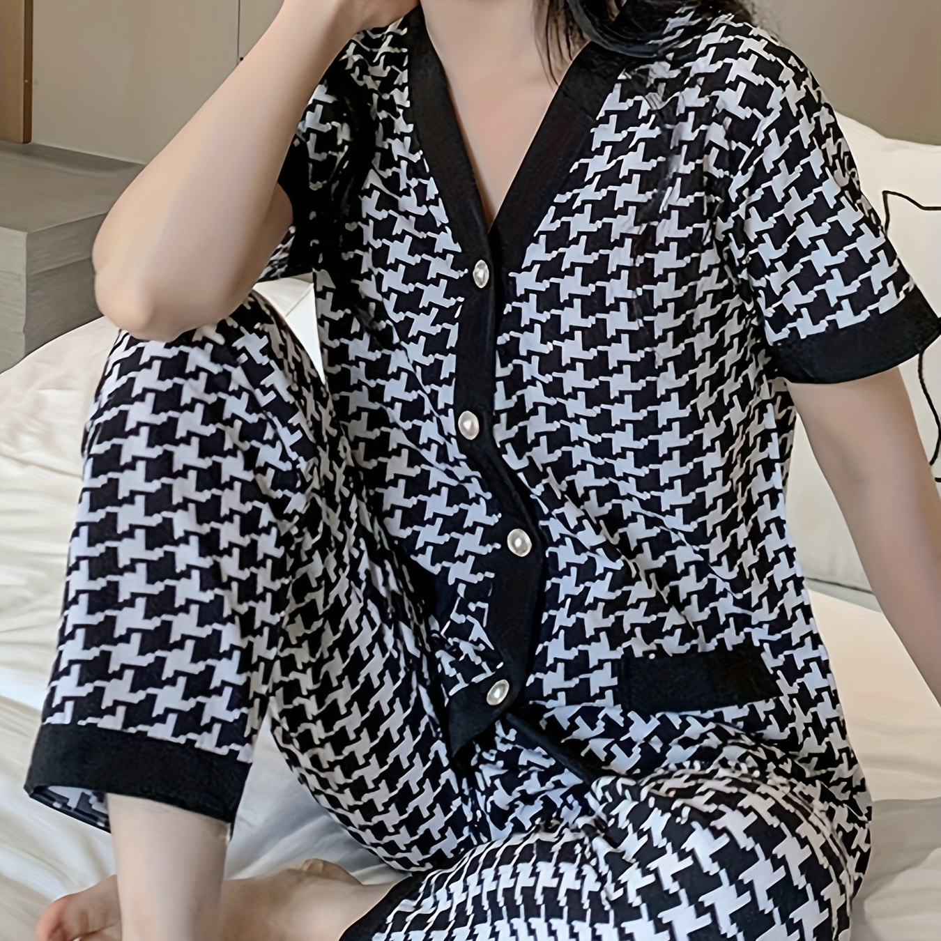 

Ensemble de Pyjama À Motif Élégant, Haut À Manches Courtes Boutonné En V Et Pantalon Élastique, Vêtements de Nuit Et de Détente Pour Femmes