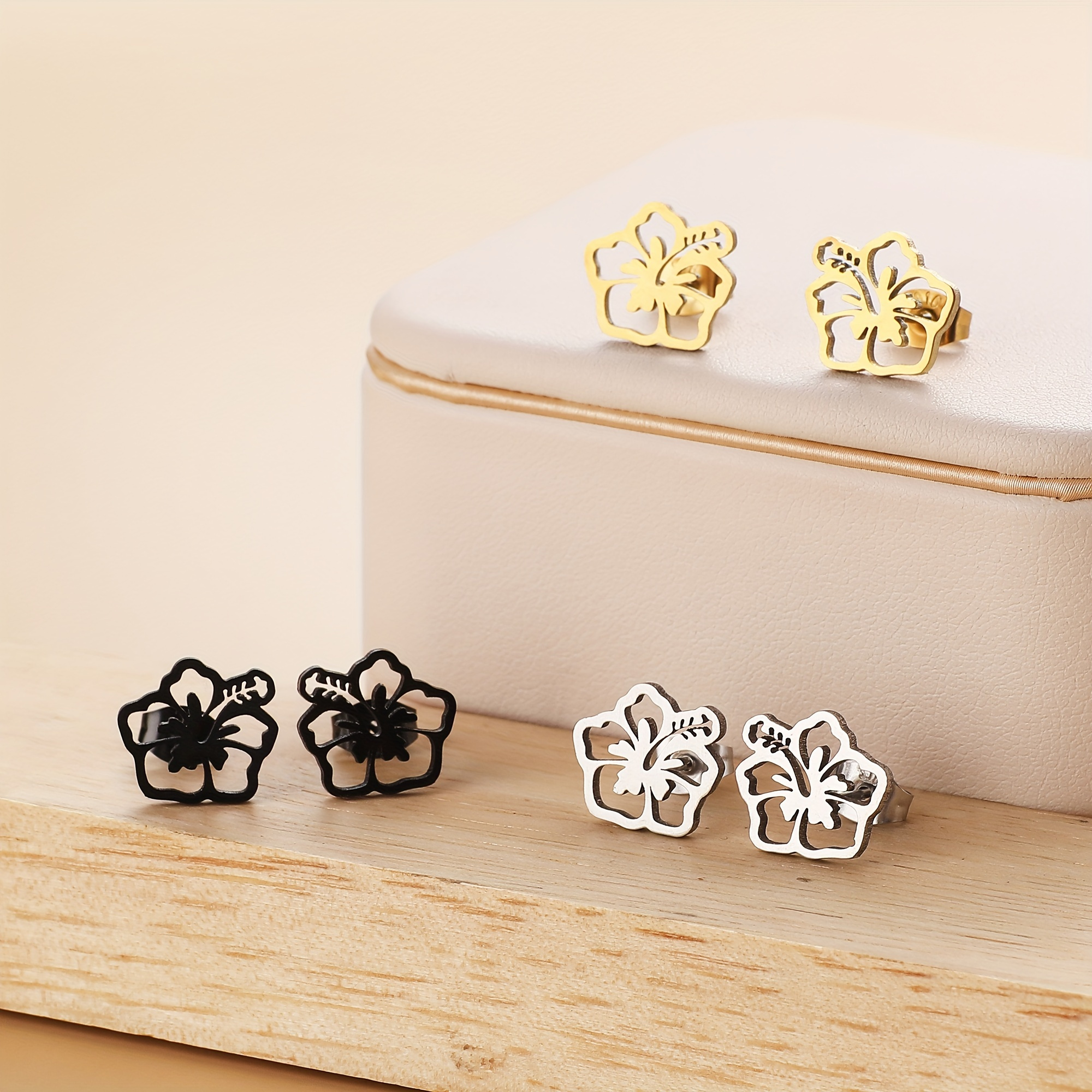 

1 Pair Newmjjewelry Elegant Floral Stainless Steel Stud Earrings, Hypoallergenic Jewelry For All