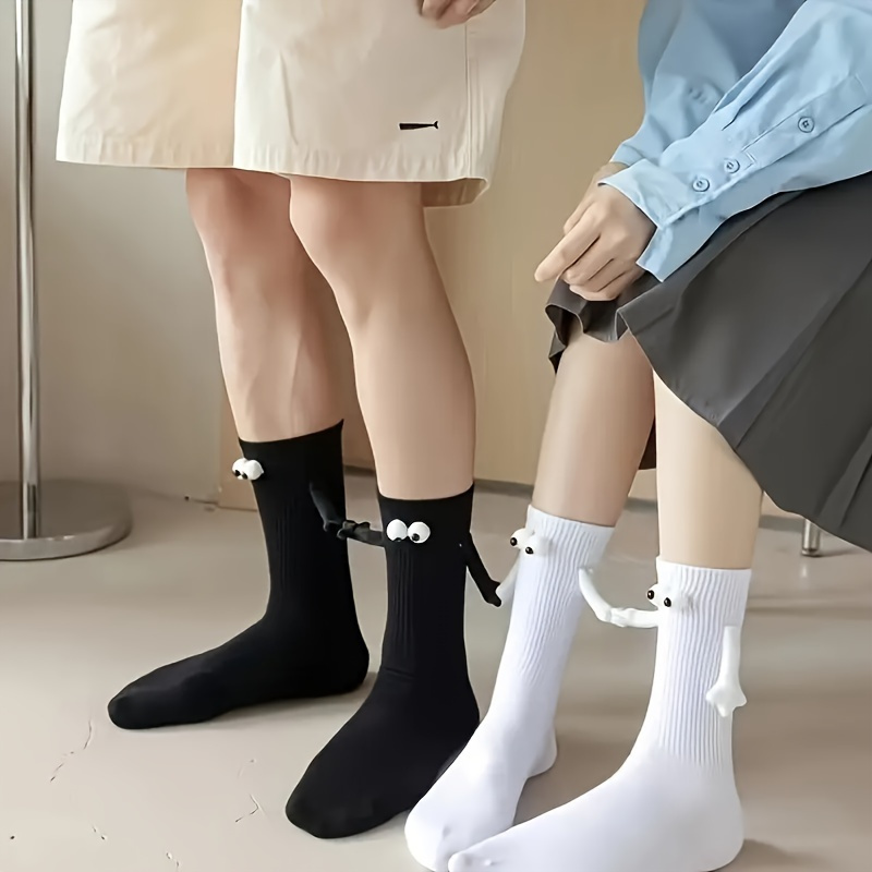 

2 paires de chaussettes 3D main dans , chaussettes mi-hautes unisexes amusantes et originales, bas et collants pour femmes pour et l'hiver