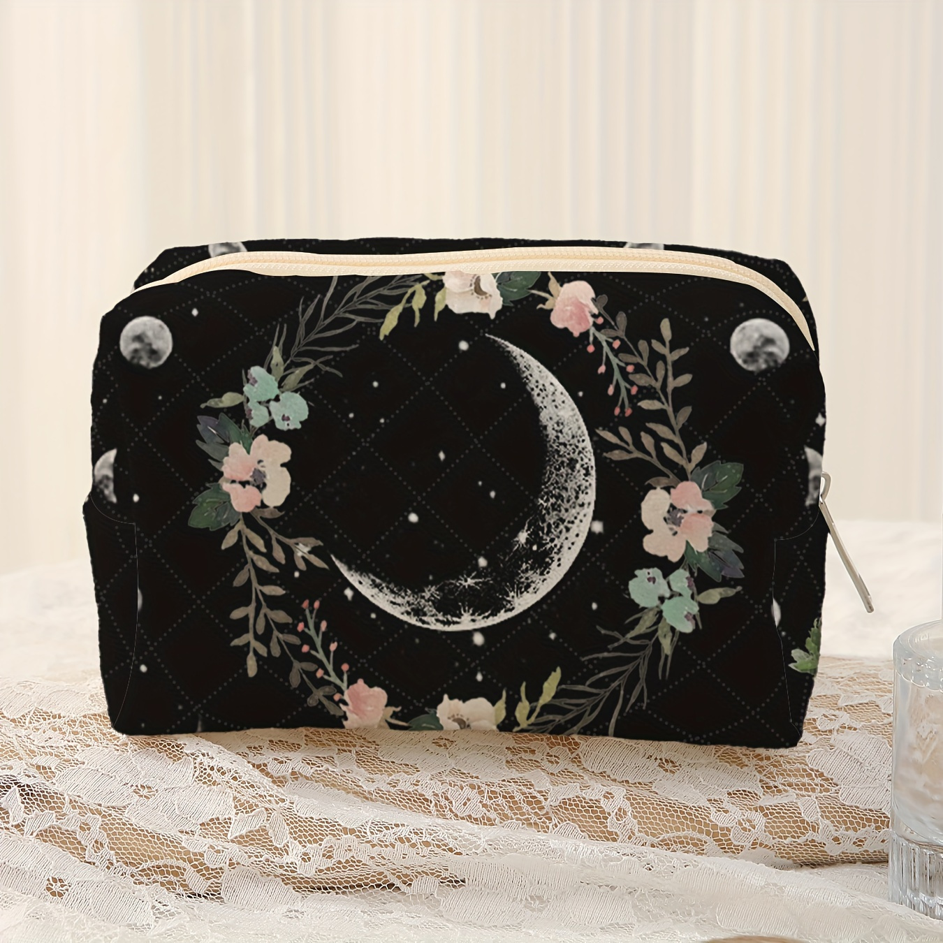 

1-pack Moon And Floral Print Quilted Cosmetic Bag, Portable Polyester Makeup Organizer With Zipper, Multifunctional Travel Pouch, Unscented Storage Case