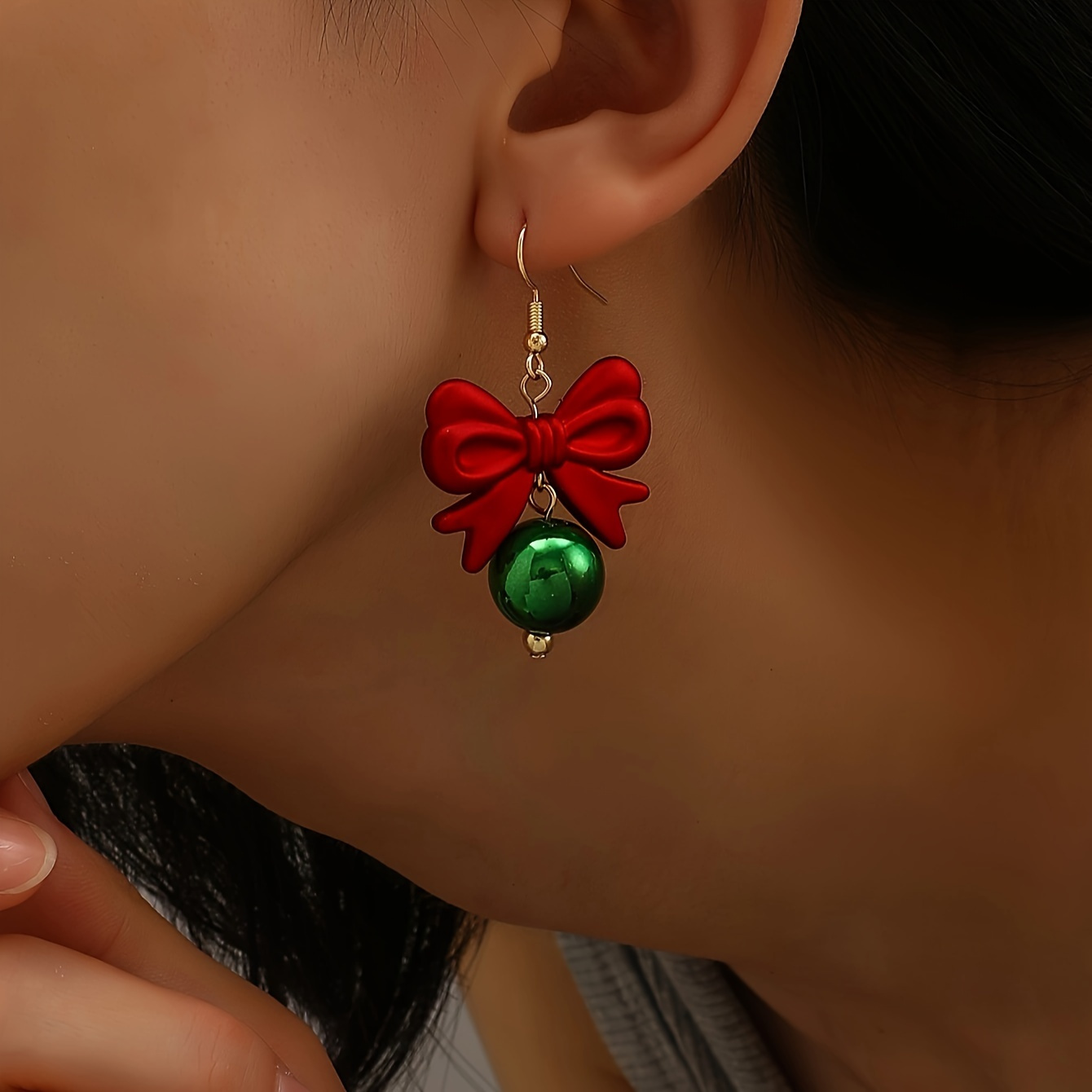 

Red Bow Green Bell Decor Dangle Earrings Christmas Ear Jewelry Simple Party Style 14k Plated Jewelry Christmas Earrings