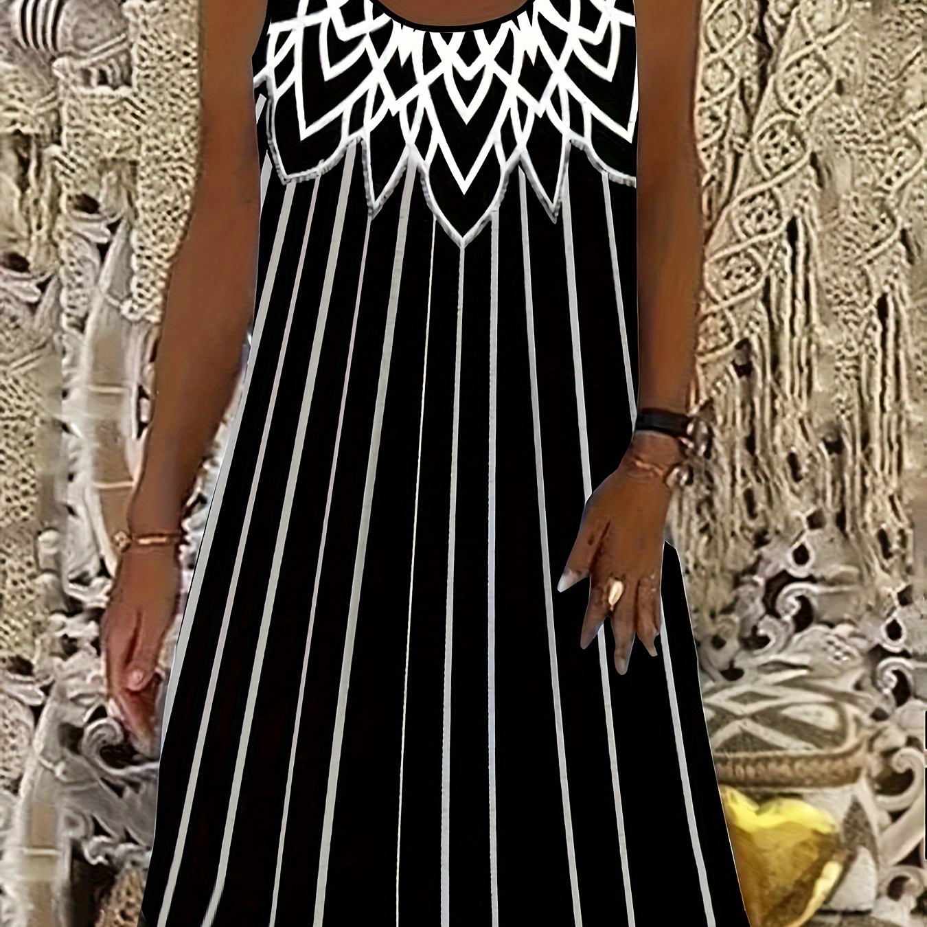 

Plus Size Striped Print Tank Dress, Casual Sleeveless Crew Neck Dress For Spring & Summer, Women's Plus Size clothing