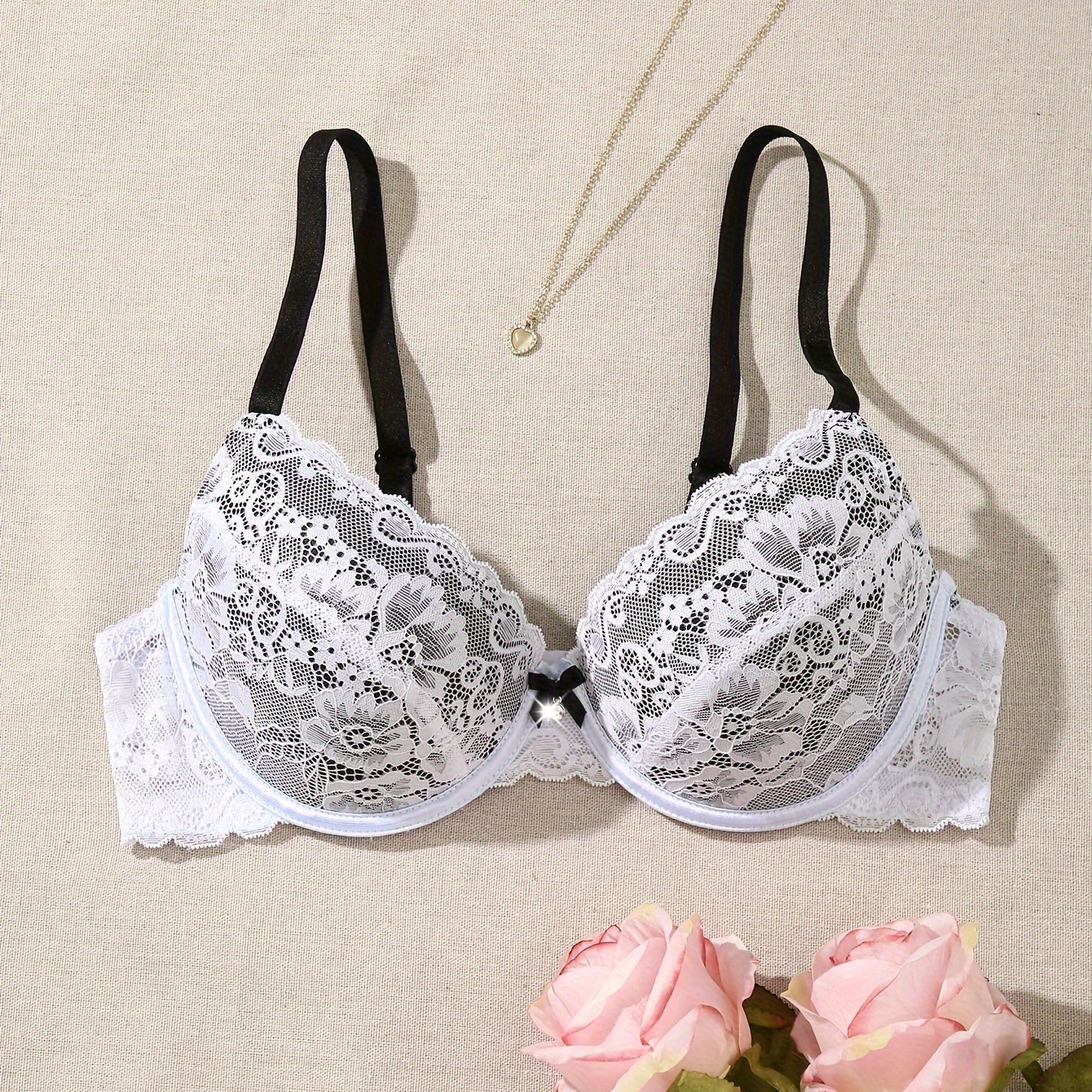 

Elegant Vintage-inspired Lace Push-up Bra With Underwire, Floral Pattern And Scalloped - , Non-transparent, Hand Washable - Women's Lingerie