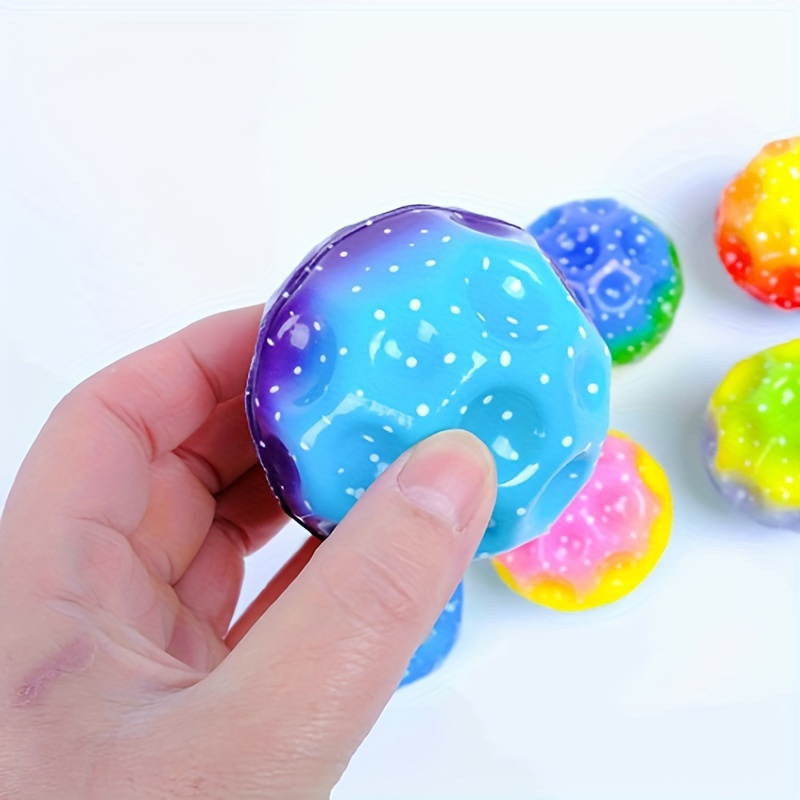 

1pc Moon-shaped High-bounce Stress Ball For Pets - Durable Pu Material, Ideal For Interactive Play & Training With Small Dogs And Cats