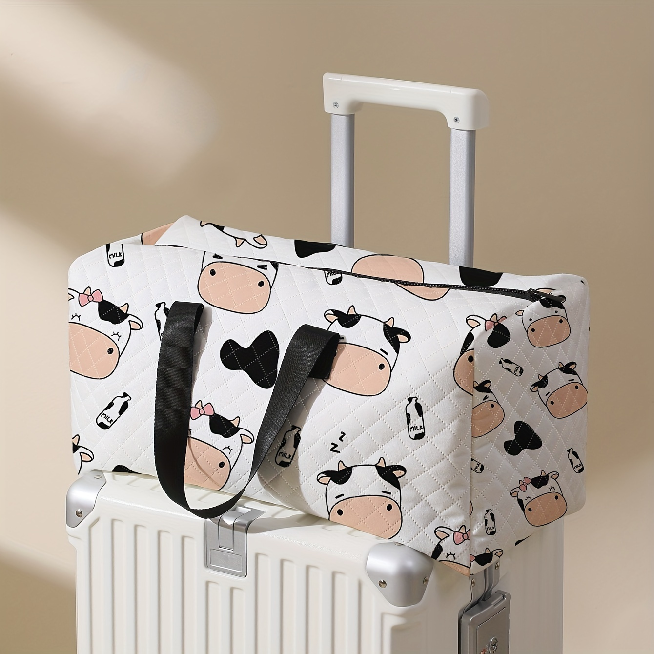 

Chic Cartoon Cow Print Travel Duffle Bag - Spacious & Polyester, Overnight Trips, Yoga, And Shoe Storage