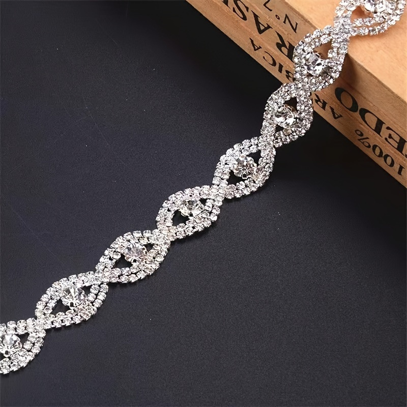 

1 Yard Crystal 2mm Rhinestone Trim Close Chain Applique For Sewing Crafts Ideal Wedding Party Clothing Diy Decoration