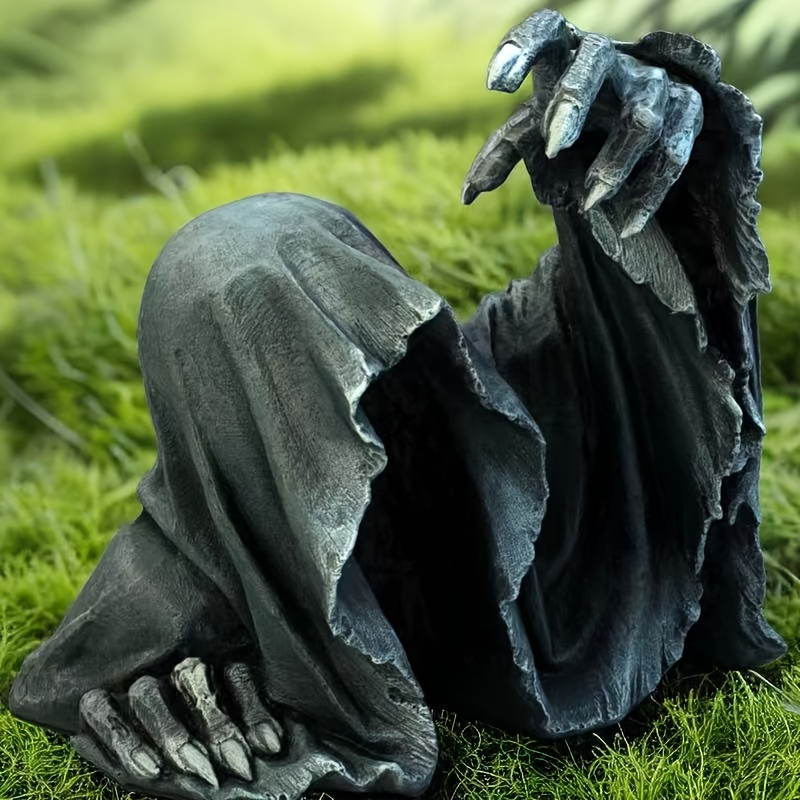 

1pc, Halloween Half Body Ghostly Hand Decorations, Terrifying Atmosphere Design, Home Yard, Outdoor Ghost Cloak