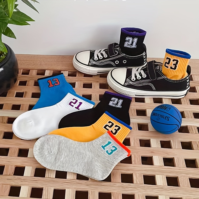 

5 Pairs Of Boy's Trendy Cartoon Number Crew Socks, Thick Warm Breathable Comfy Simple Style Unisex Socks For Kid Outdoor Wearing Autumn And Winter