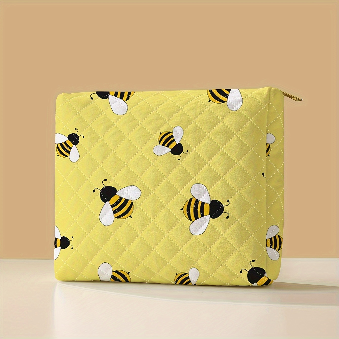 

Bee Print Quilted Cosmetic Bag Set Of 1, Polyester, Zippered Multifunction Storage Pouch, Portable Makeup Organizer, Non-, Unscented For Travel