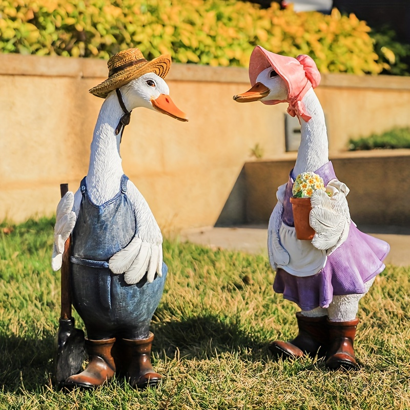 

1pc Rustic Resin Duck Statues, Male And Female Duck Outdoor Garden Decor, Patio Balcony Decor Gift, Country Style Cartoon Animal Figurines For Home Living Room Decoration