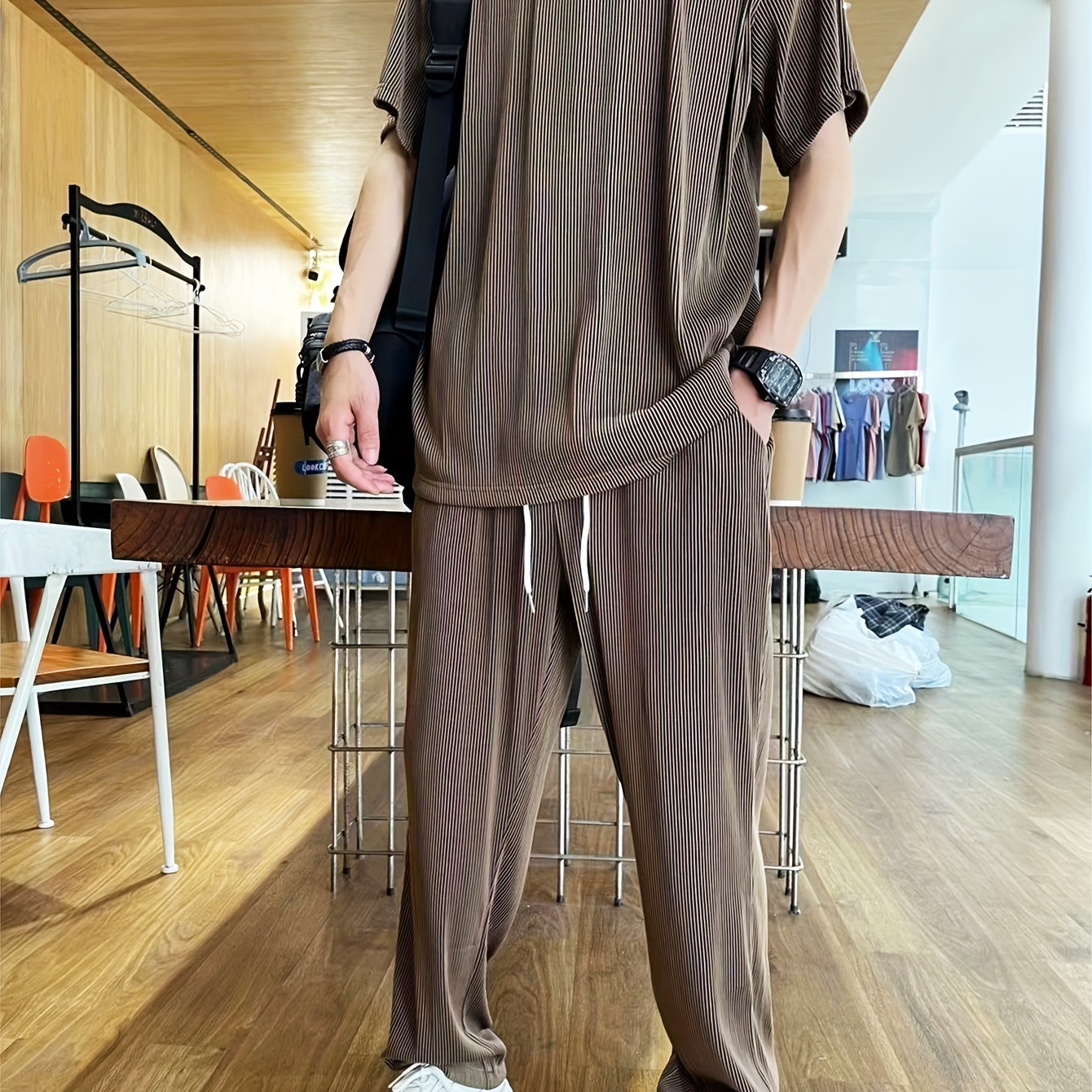 

Men's Outfit, Solid Casual Crew Neck Short Sleeve T-shirt & Drawstring Pants 2-piece Set For Outdoor Activities