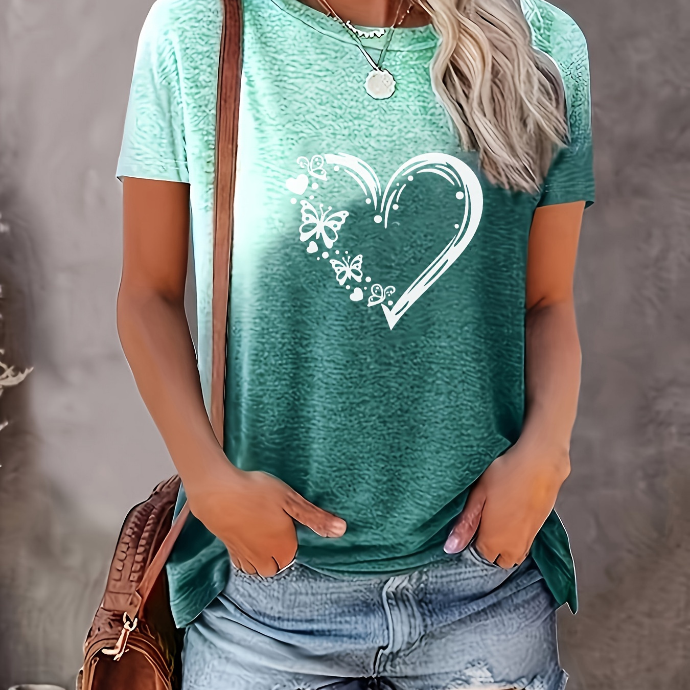 

Butterfly & Heart Print Crew Neck T-shirt, Casual Short Sleeve T-shirt For Spring & Summer, Women's Clothing