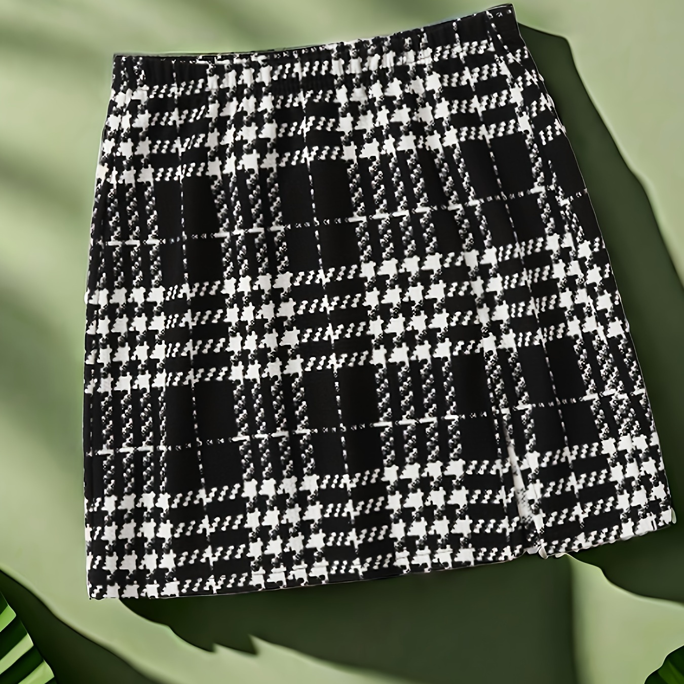 

Elegant Plaid Skirt For Women - Polyester Blend With Elastane, Regular Length, Woven, Perfect For Spring/summer - Middle East Collection