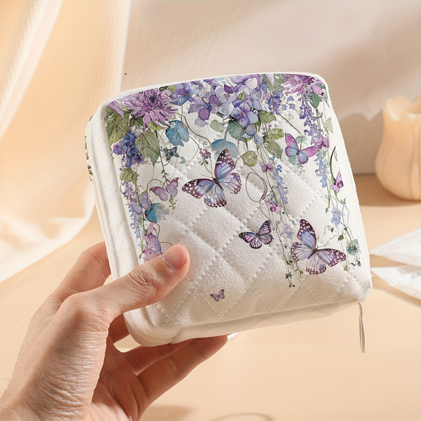 

1pc Floral Butterfly Quilted Portable Large Capacity Sanitary Napkin Organizer Bag, Polyester Candy Miscellaneous Storage Pouch, Lightweight Multi-function Handbag Organizer