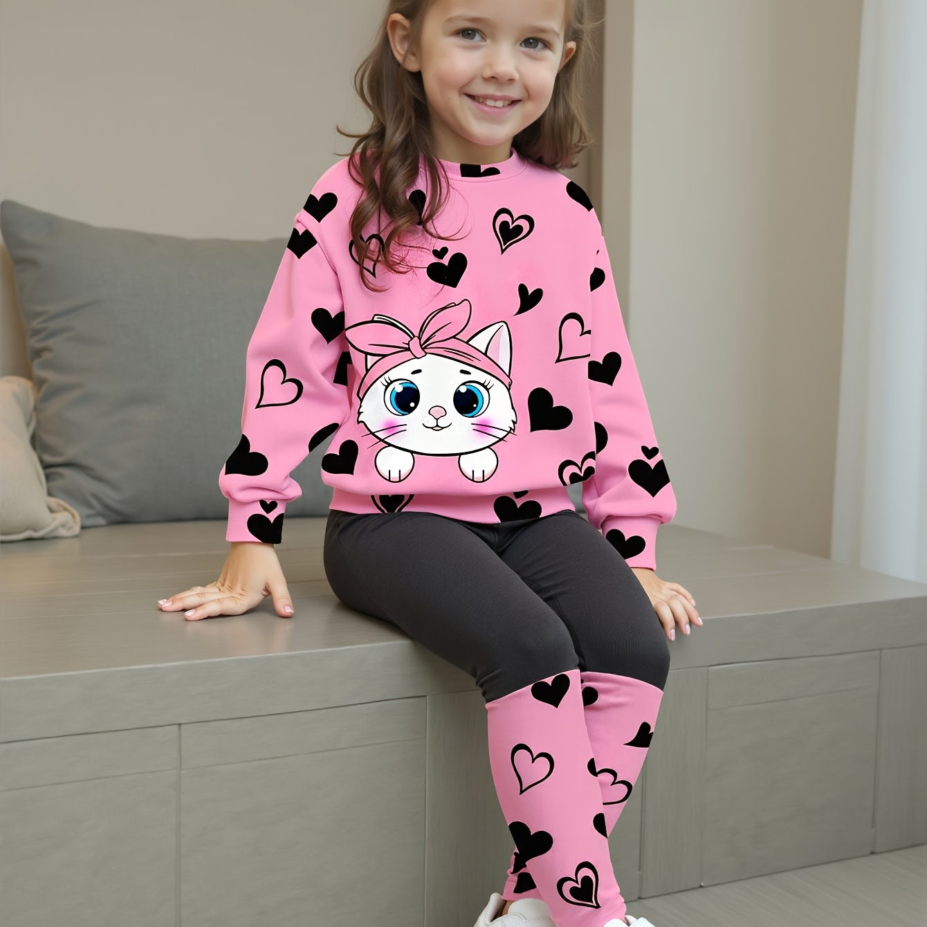 Set 2 piese pentru fete: Tricou cu gât rotund și imprimeu inimioare pentru primăvară/toamnă + Pantaloni lungi casual în mozaic cu model de pisicuță drăguță