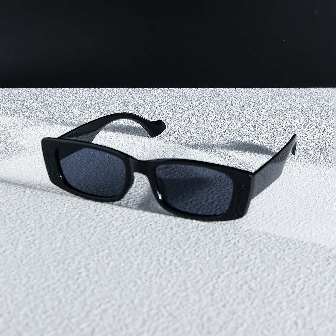 

White & Black Retro Rectangular Fashion Glasses Stylish Minimalist Fashion Glasses