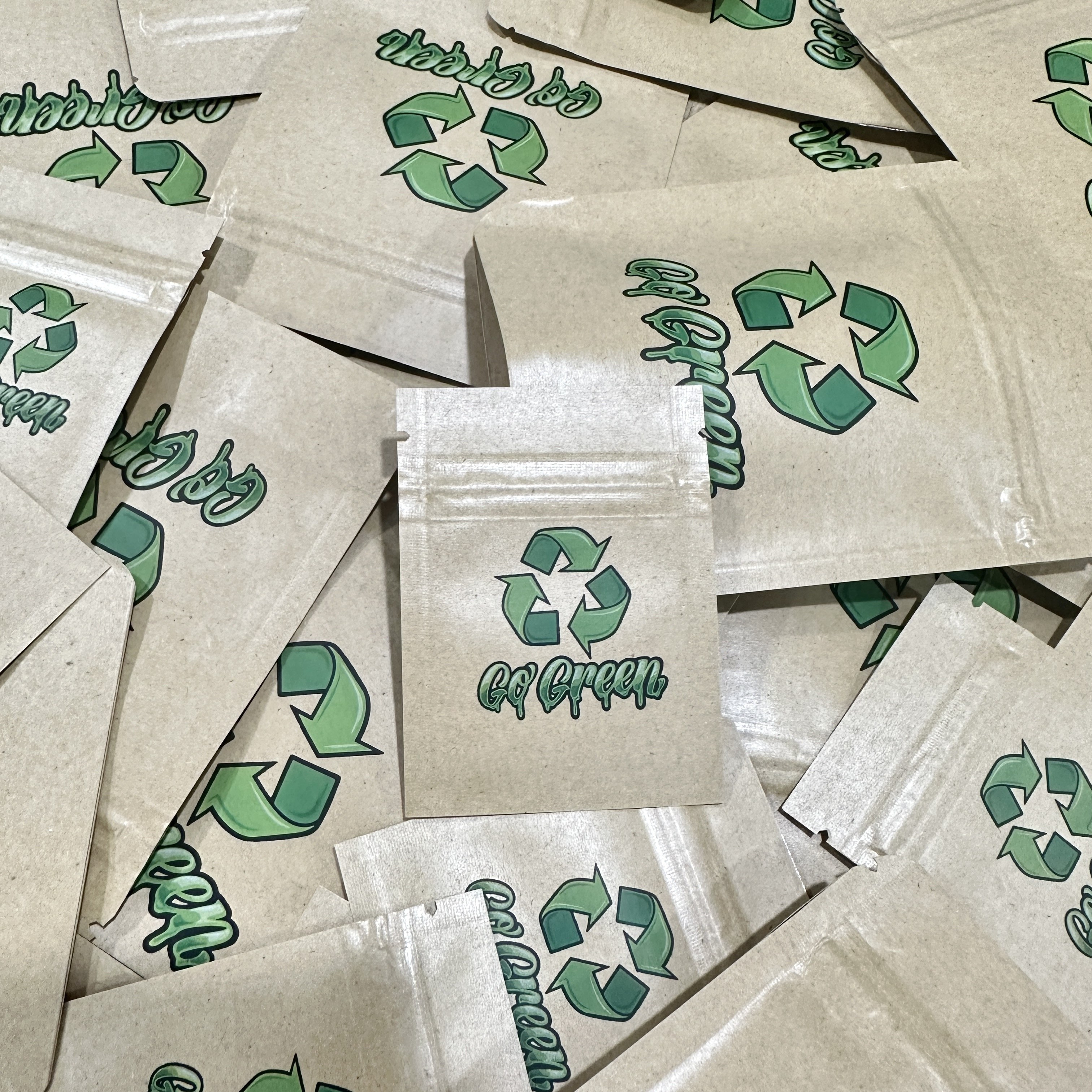

100pcs 1g-3.5g Go Green Kraft Paper Zipper Bag Smell Proof Small Zip Lock Bag Pouch Snack Pouches Sour Candy Gummy Bear Jewelry Small Pouches Mylar Bags Food Grade Kraft Packaging Bag