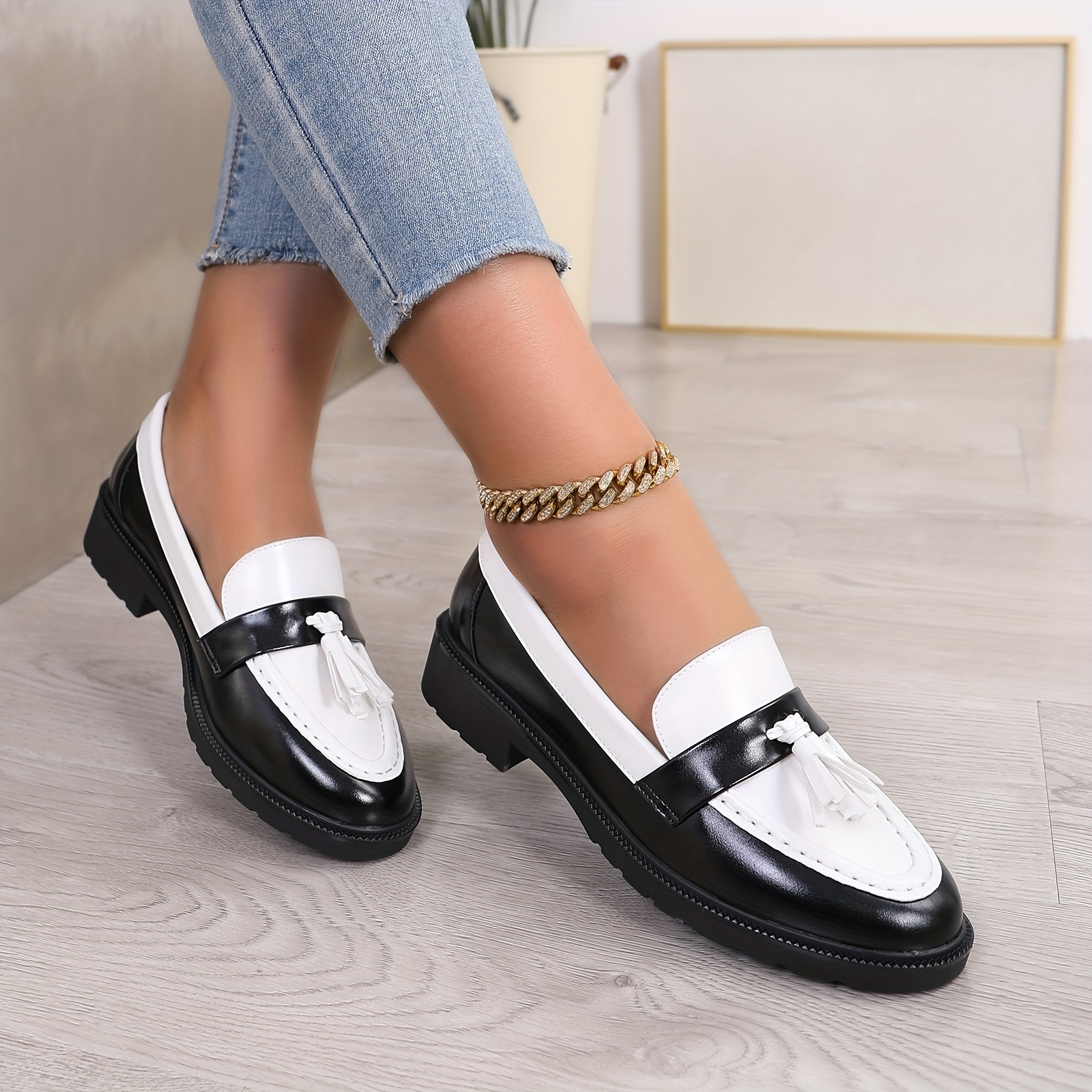 

Women's Tassel Decor Loafers, Black & White Round Toe Slip On Shoes, All-match Commuter Shoes