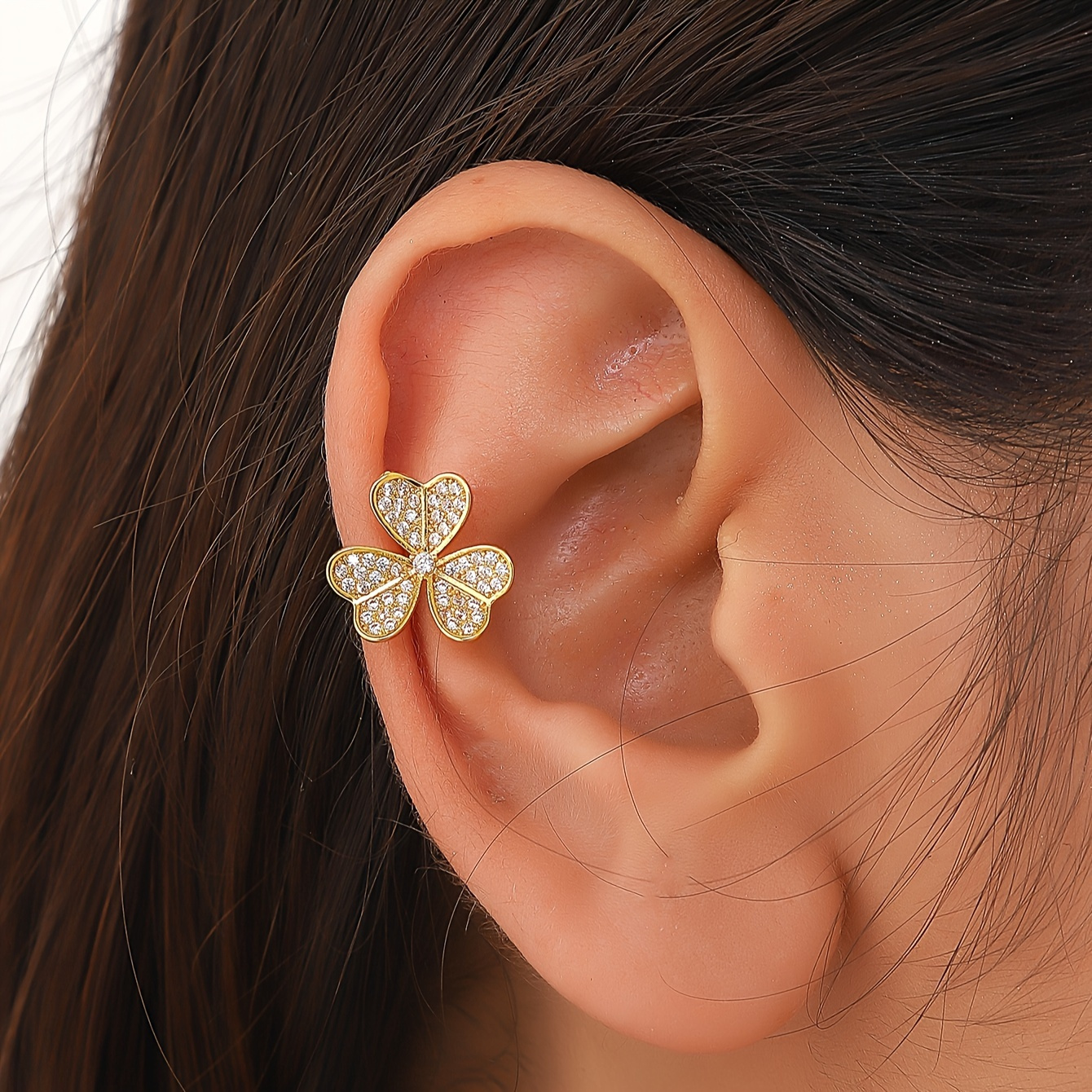 

14k Golden Plated Elegant Simple Clover Clip-on Earring, Titanium Needle, Copper With Synthetic Zirconia Non-piercing Ear Cuff For Daily And Banquet Occasions - Single Piece