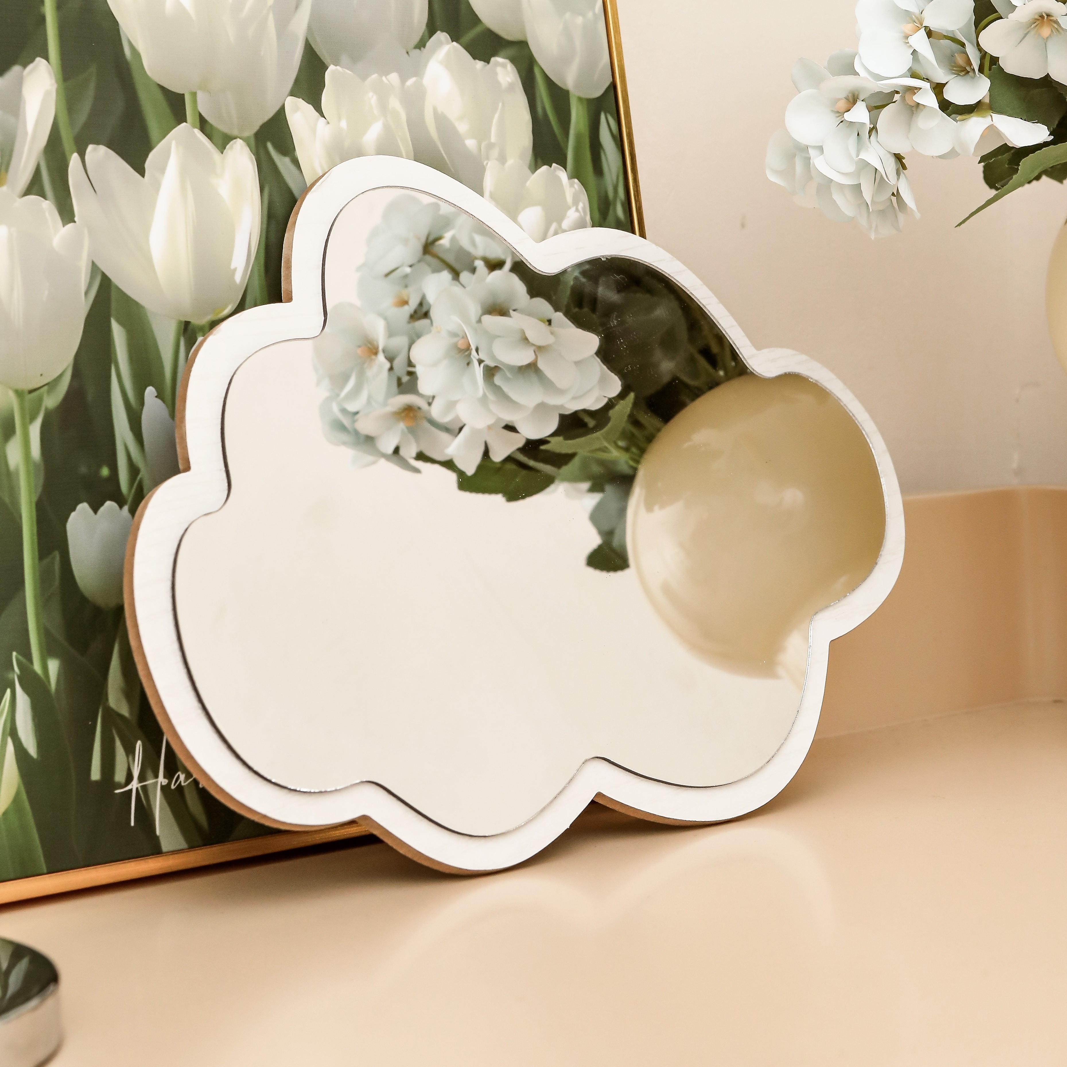 

1pc Cloud Shaped Acrylic Wall Mirror, Contemporary Style, Shatter-proof Soft Mirror For Living Room, Bedroom, Nursery, Decorative Hanging Mirror