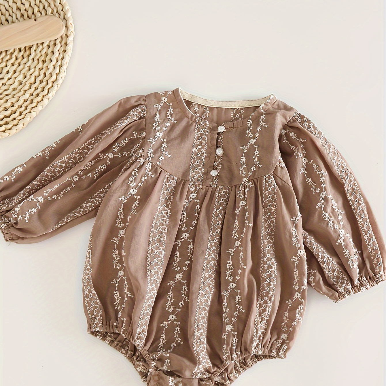 

Combinaison mignonne de coréen bébés filles, le et , à à et à l'extérieur.