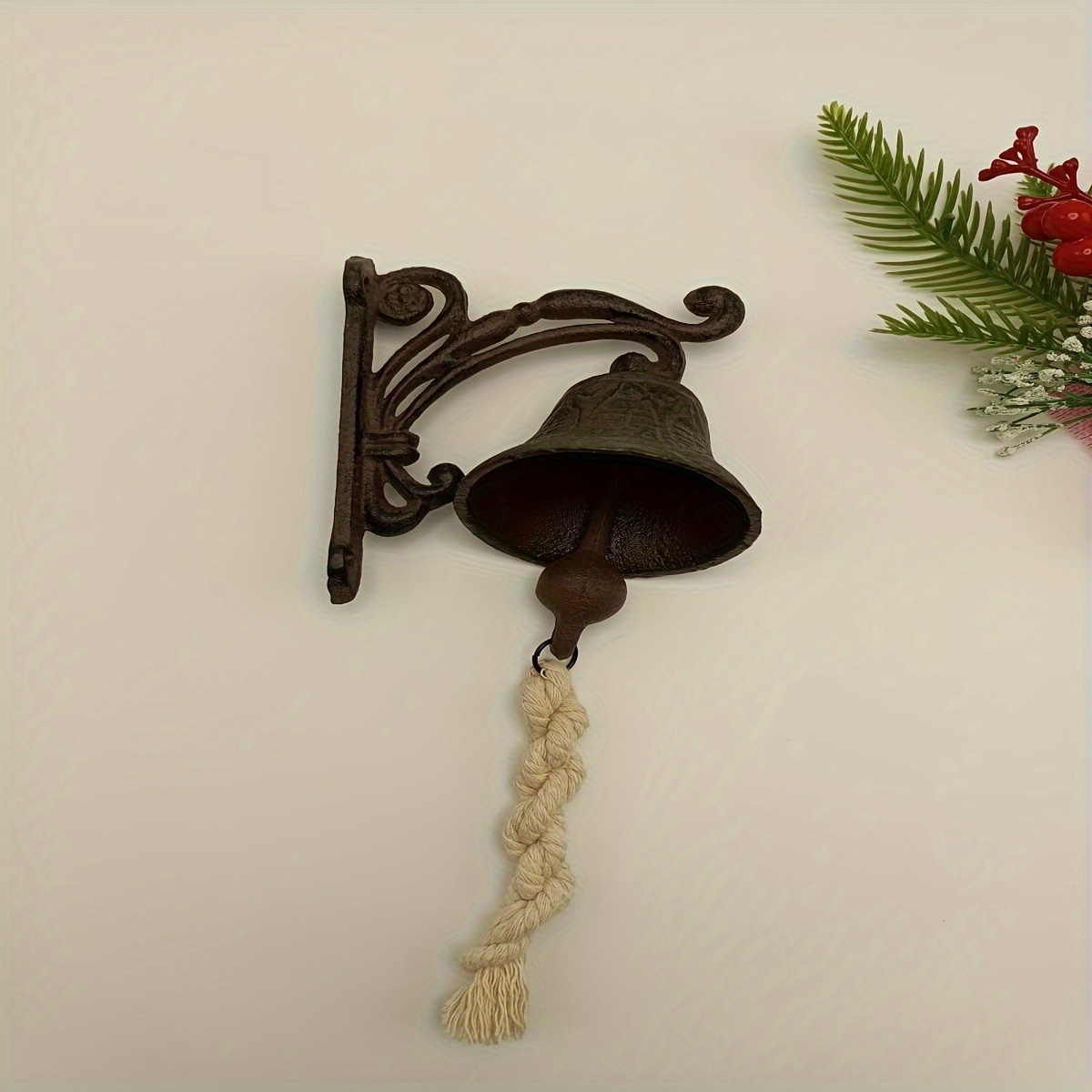 

1pc American Country Style Iron Bell For Door, Garden Yard Decoration, Wall Mounted Vintage Door Bell, Home Decoration