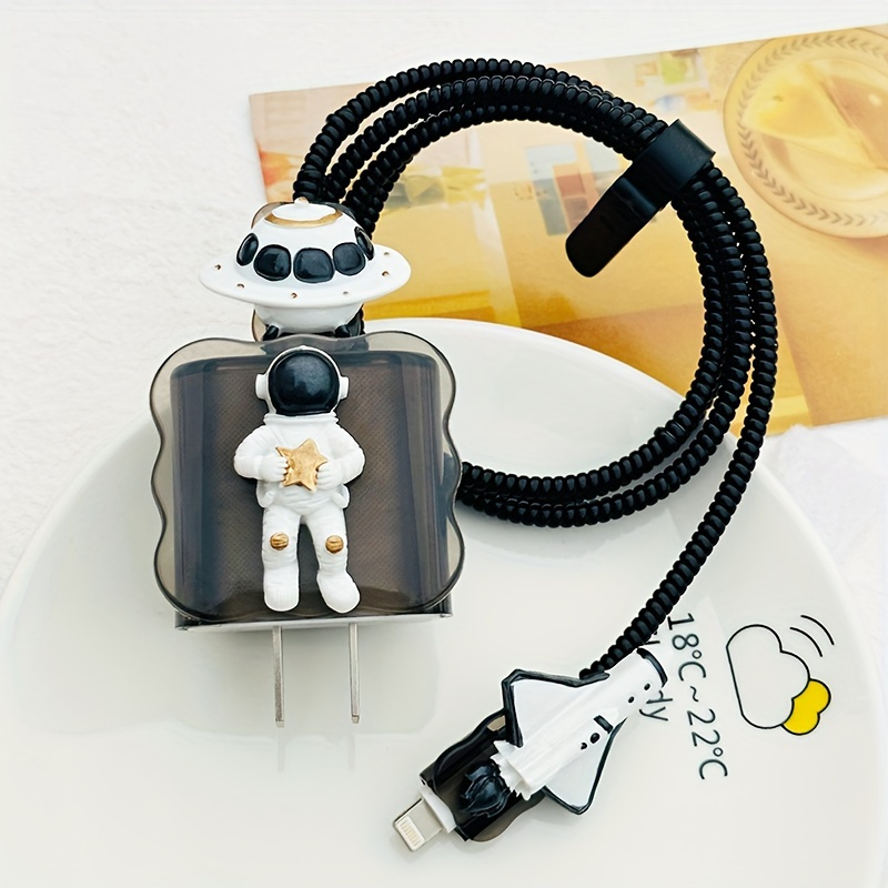 

3d Cartoon Astronaut Charger And Cable Protector Set For 18w/20w, Tpu Material, 5-piece Protective Cover Set For Charging Head And Cable - No Battery