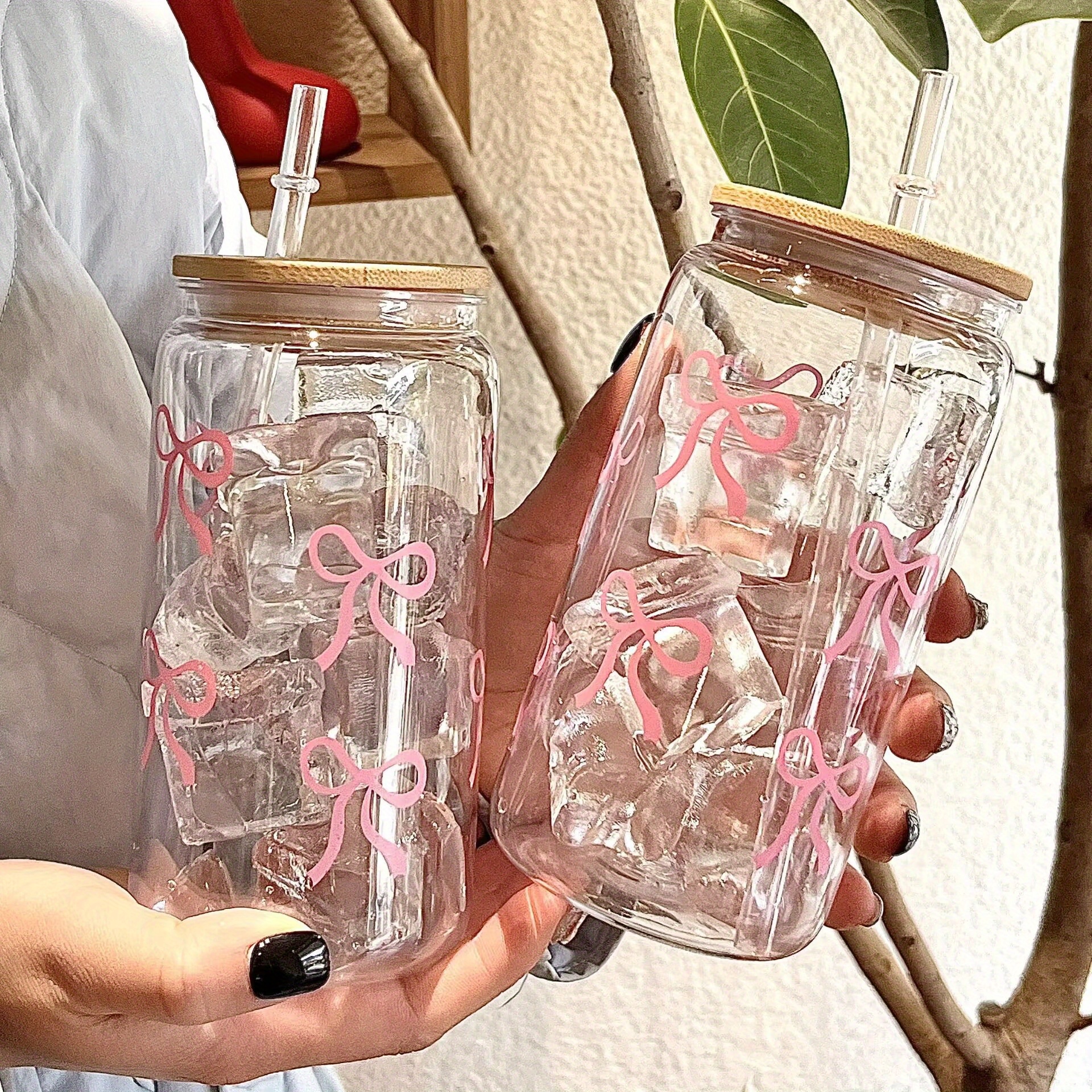a 500ml 16 9oz reusable water cup with a cute 3d printed bow pattern luxurious and high end feel with bamboo lid and straw suitable for cold drinks   family and party use and a great holiday gift
