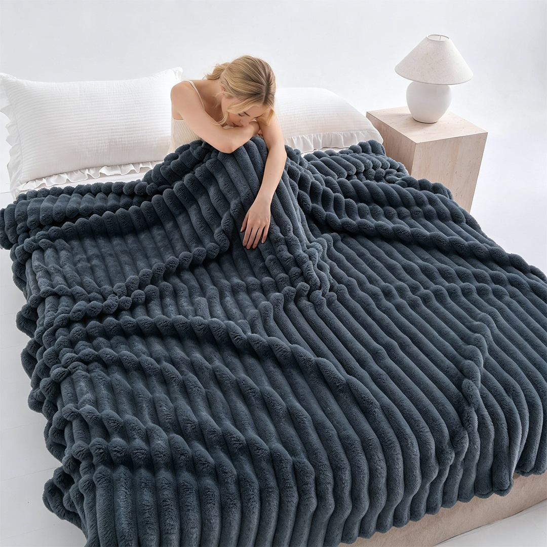 TEMU 1pc Reversible Faux Rabbit Fur Blanket - Soft Thermal Suitable For Napping, -season Cozy Bedspread For Rooms, Camping & Gifts, Machine Washable