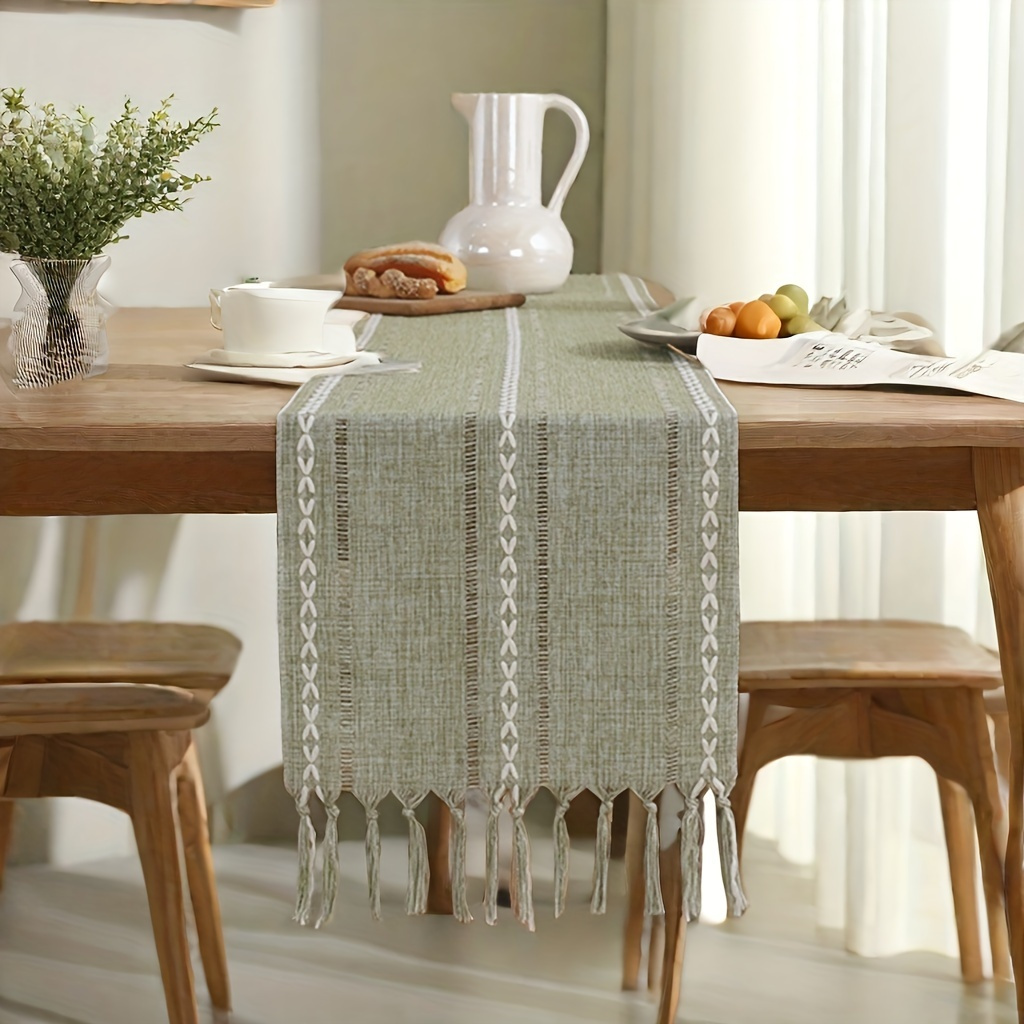 

Chic Green Jacquard Table Runner With Hand-woven Tassels - Home, Kitchen & Restaurant Decor, Tablecloth, Hollowed Out