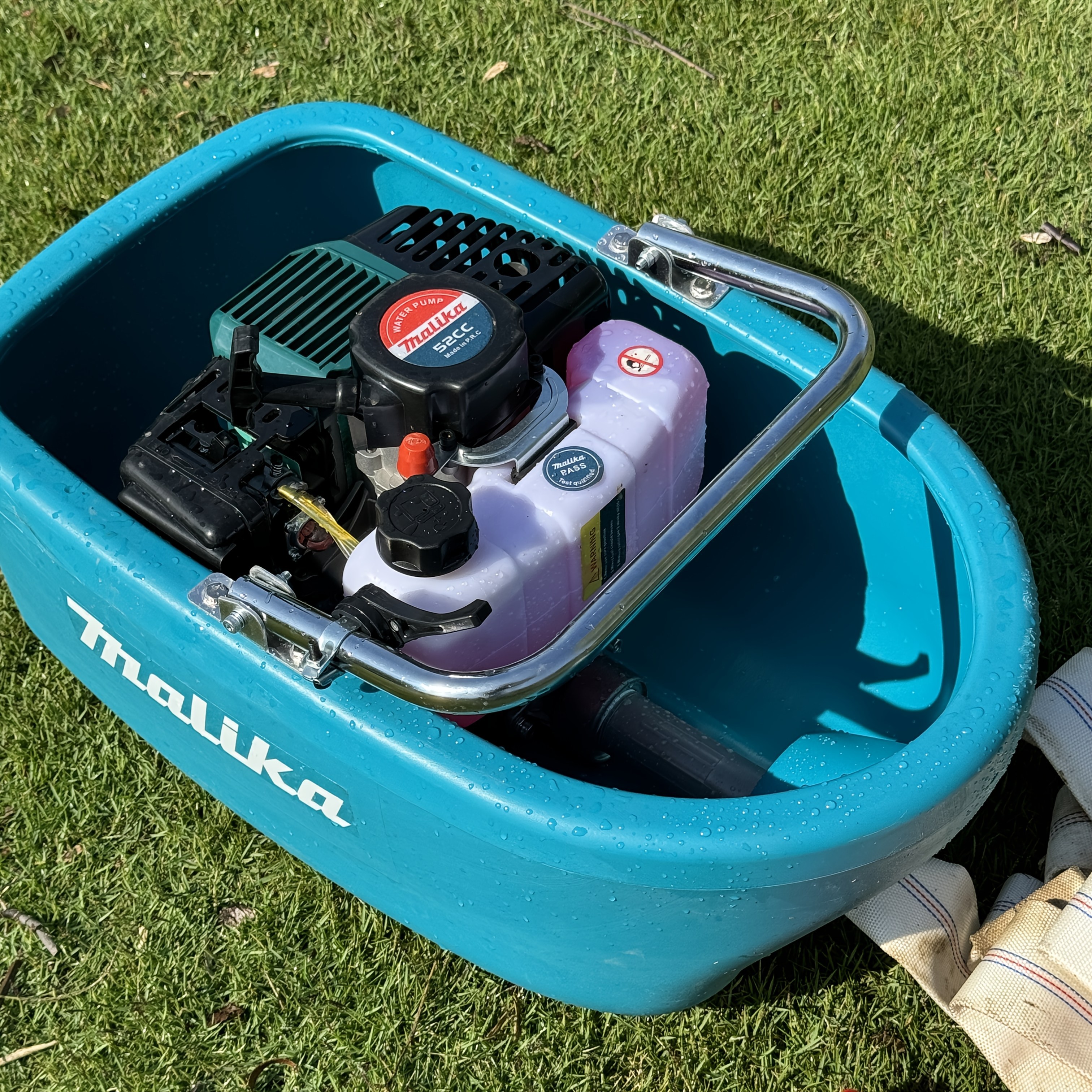 portable floating water pump with 5 meter hose gasoline powered ideal for garden irrigation and outdoor watering tasks submersible water pump Product details 3