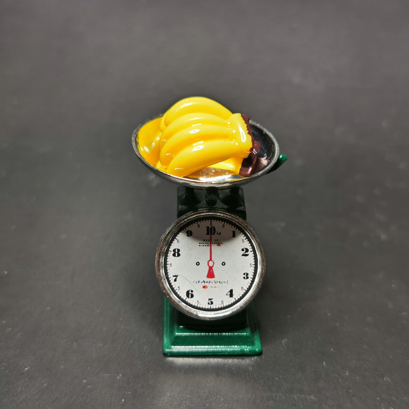 4pcs Vintage Fruit Scale Accessories for Dollhouse Model Sets Retro  Miniature Banana Decor with Mixed Colors, Realistic Weighing Mechanism  Green