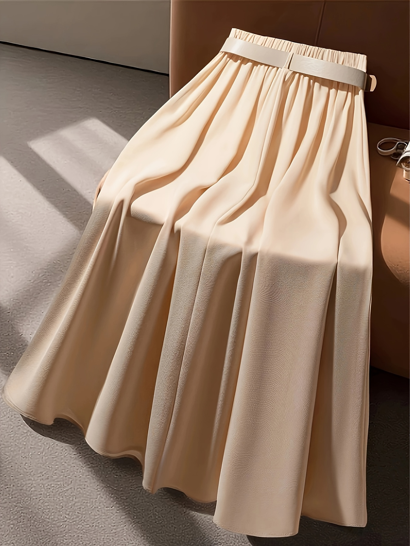 חצאית מקסי אלגנטית בצבע בז'ים לנ - חצאית גבוהה מגזרית, ריצ'ית בגזרה, גזרית וקנסית בגזרה למשרד, מסיבות, יומיומי - בד לא נמתח ניתן לכביסה במכונה, חצאית ארוכה למסיבה, מרקם חלק