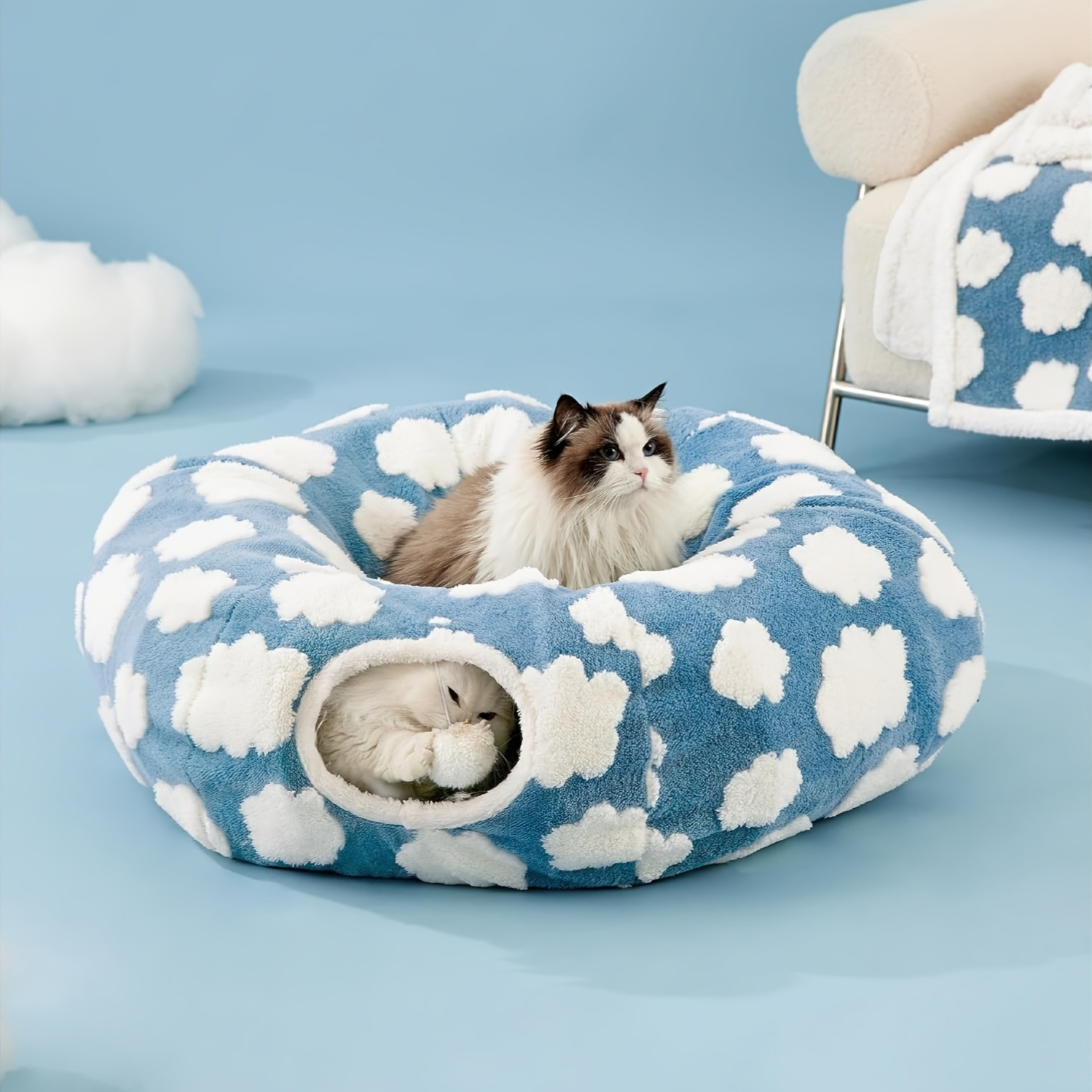 Plush Cat Tunnel in Light Blue Cloud & Green Small Flower Donut Design