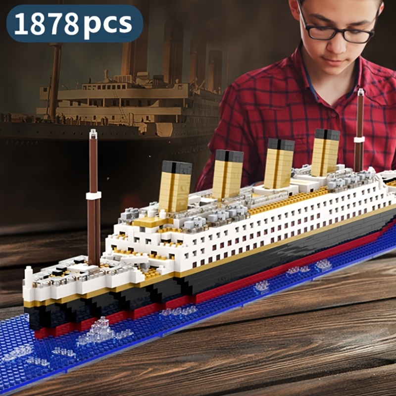1876pcs Small Particle Building Blocks Assembly Toy, Cruiser Ship Model