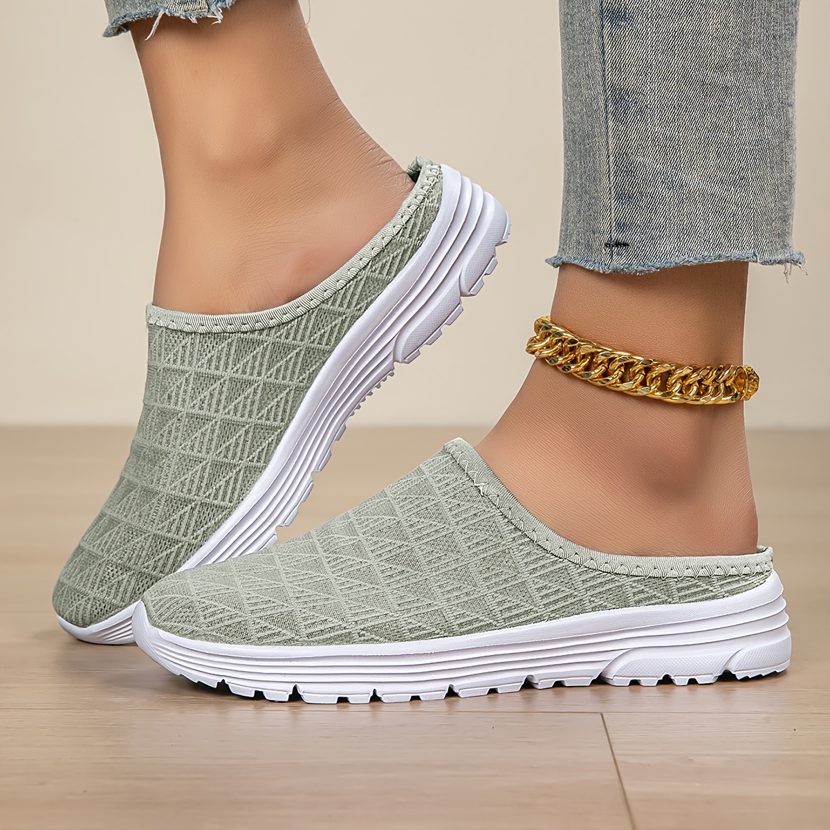 Image of Lightweight Slippers For Home, Sports, And Casual Wear, Women's Athletic Sandals