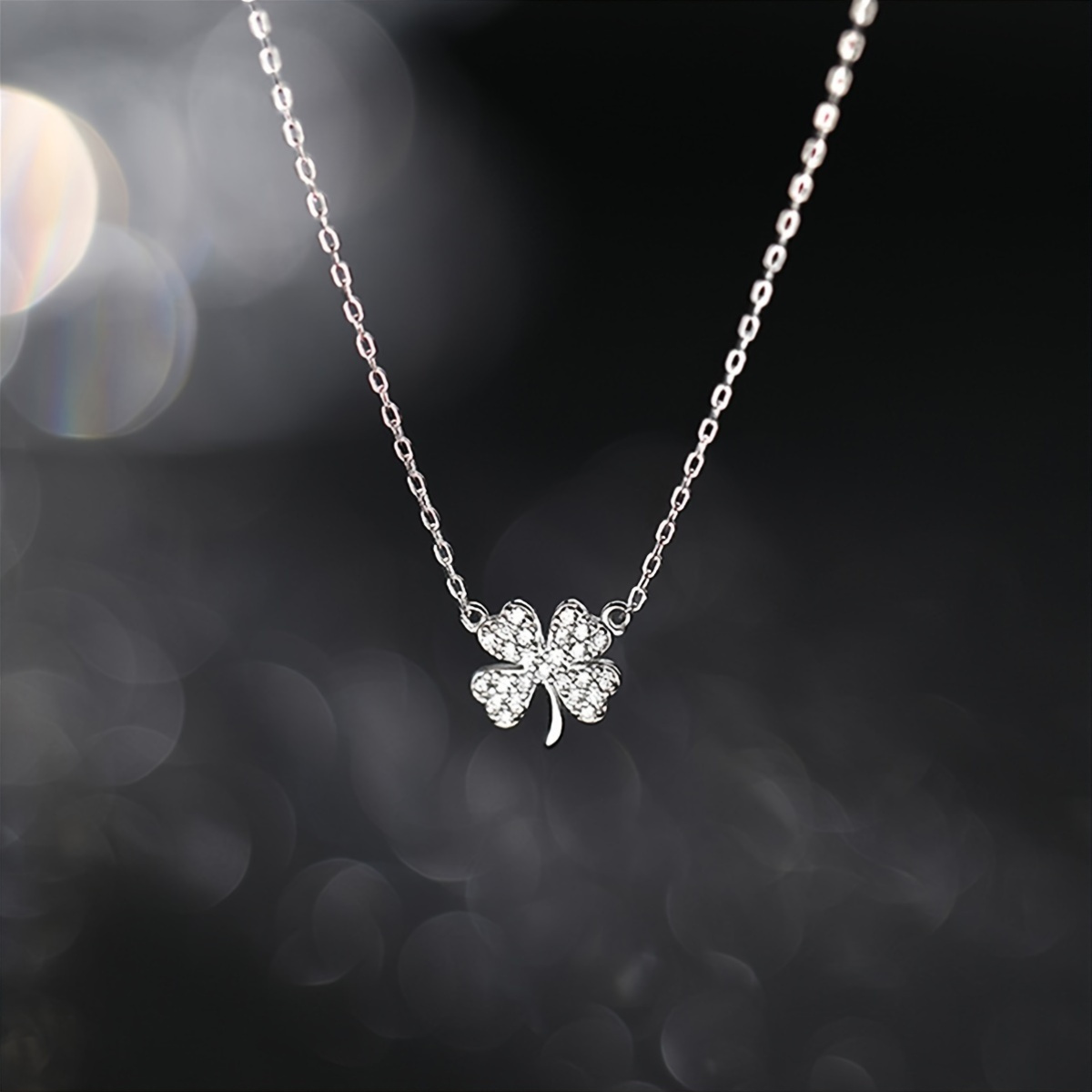 Elegant and Simple Glass-Set Iron Lucky Clover Pendant Necklace for Everyday Wear and